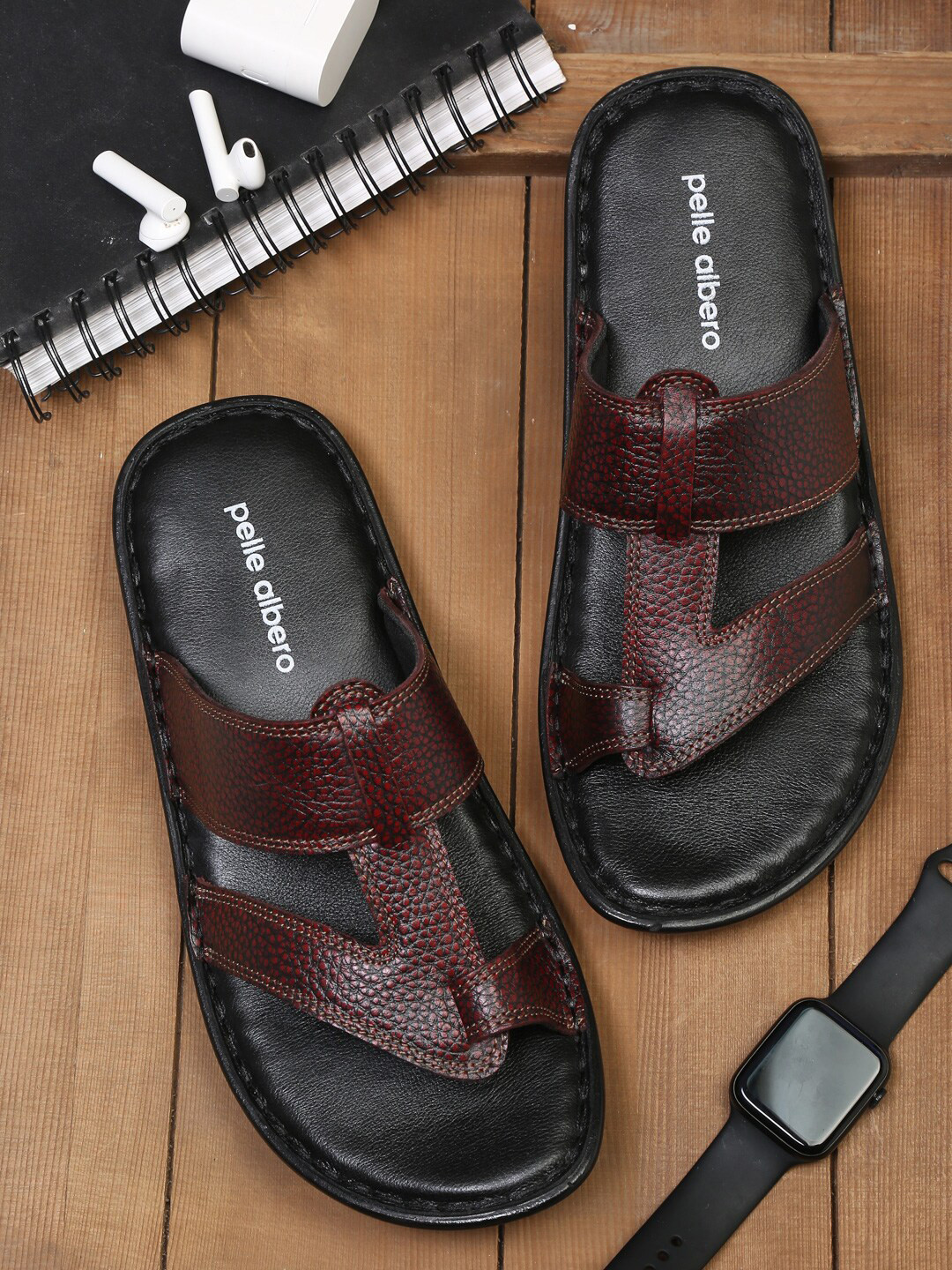 

pelle albero Men Red Ethnic Leather Comfort Sandals