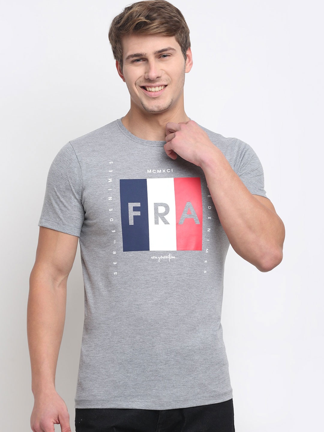 

VENITIAN Men Grey Typography Printed Applique Slim Fit T-shirt