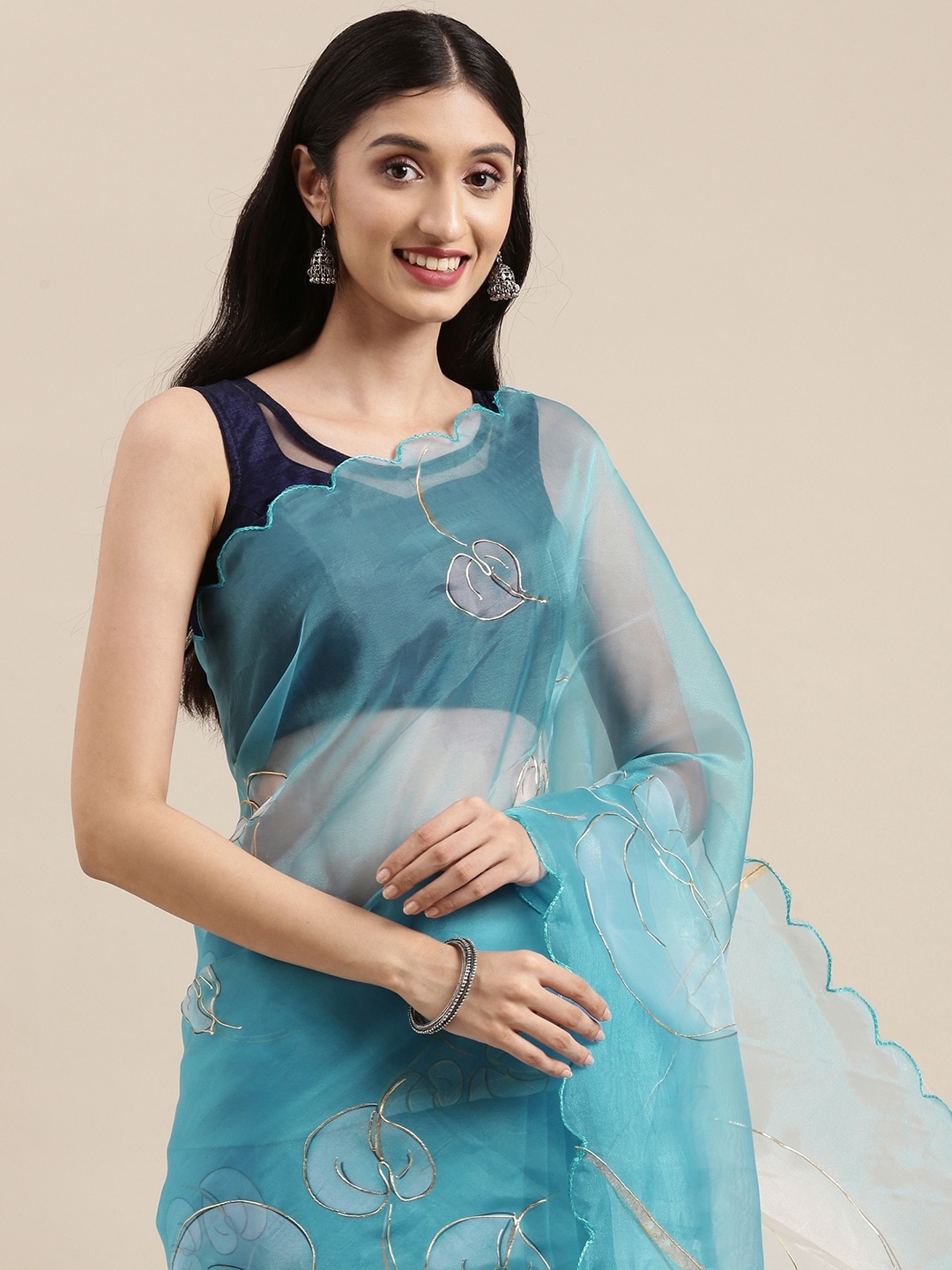

VASTRANAND Blue Floral Aari Work Organza Saree