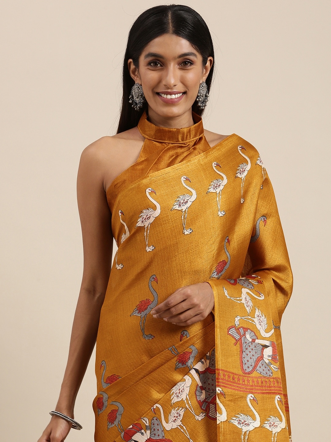 

Saree mall Gold-Toned & White Ethnic Motifs Print Art Silk Block Print Saree
