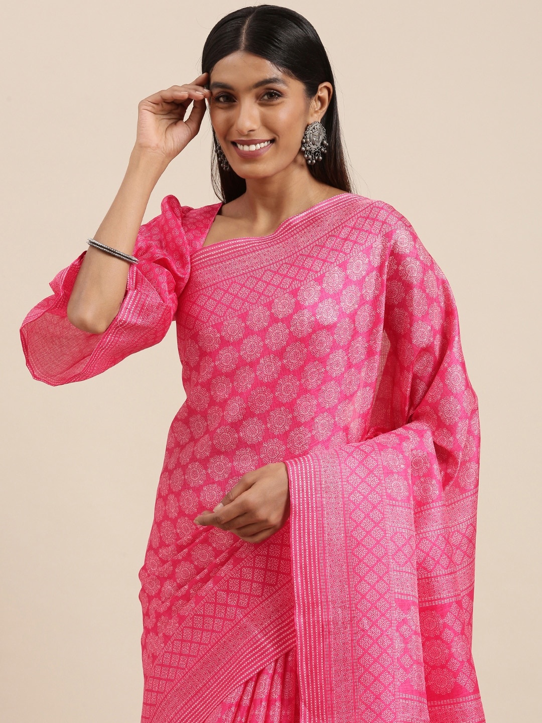 

Saree mall Pink & White Floral Print Art Silk Block Print Saree