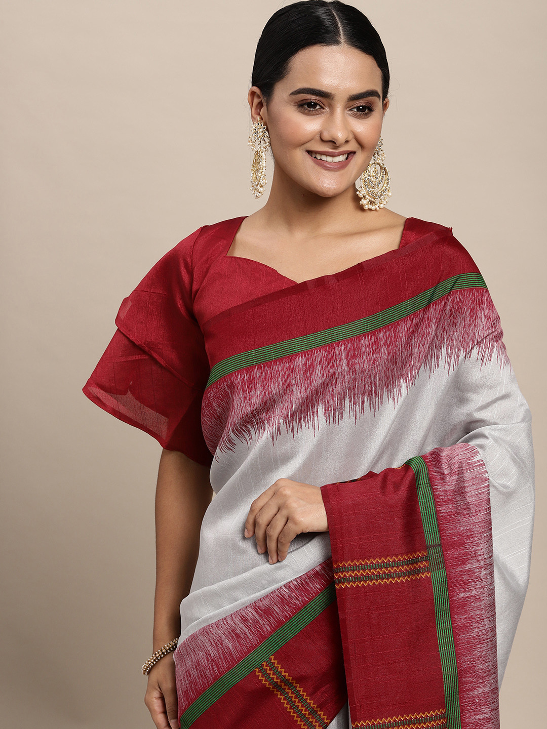 

Saree mall Grey & Red Colourblocked Art Silk Taant Saree