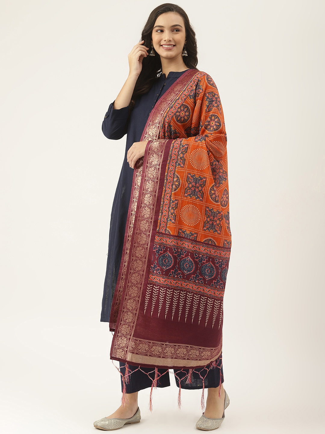

VAABA Rust & Brown Ethnic Motifs Printed Dupatta with Zari Details