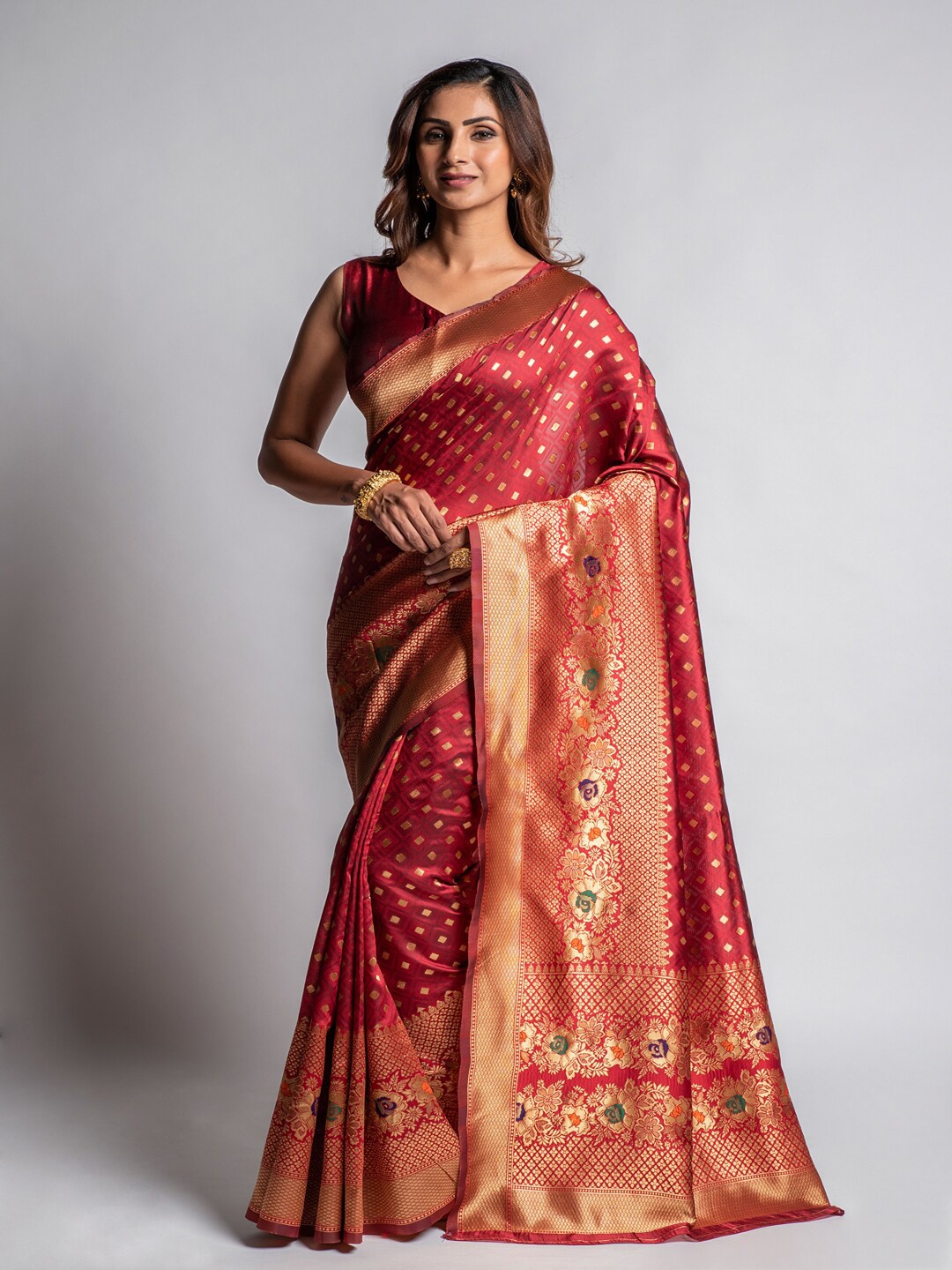 

Lilots Red & Gold-Toned Ethnic Motifs Silk Blend Banarasi Saree