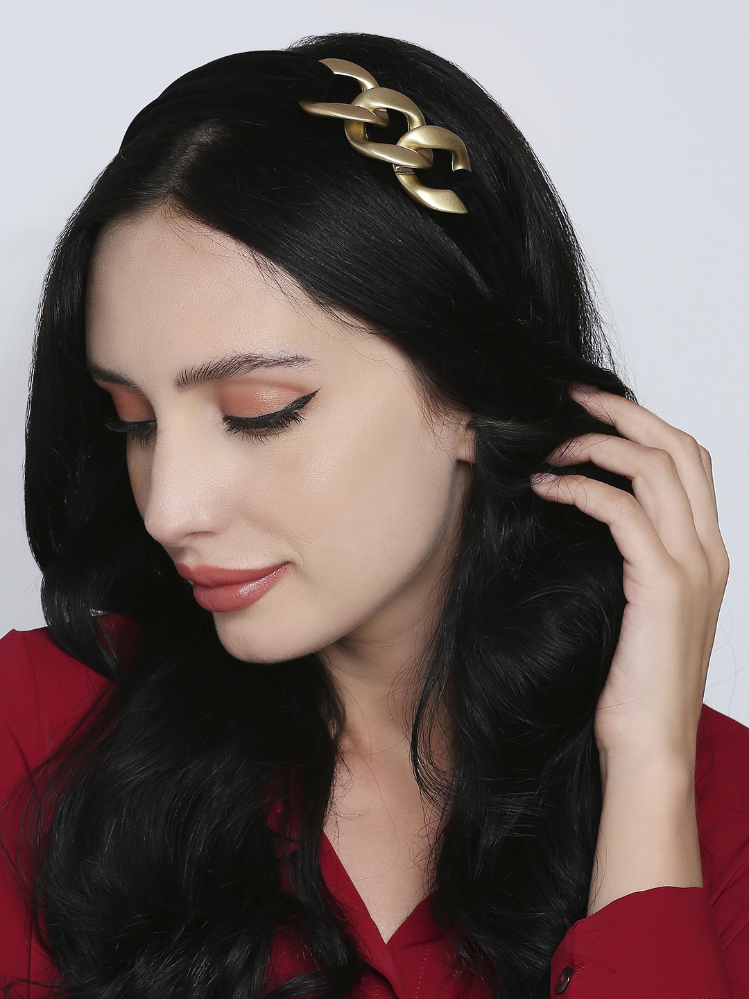 

OOMPH Women Gold-Toned & Black Embellished Hairband