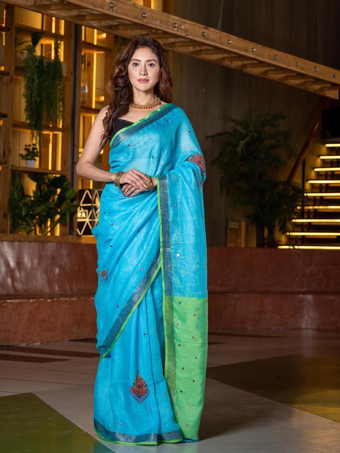 

BEATITUDE Blue & Green Beads and Stones Pure Linen Saree