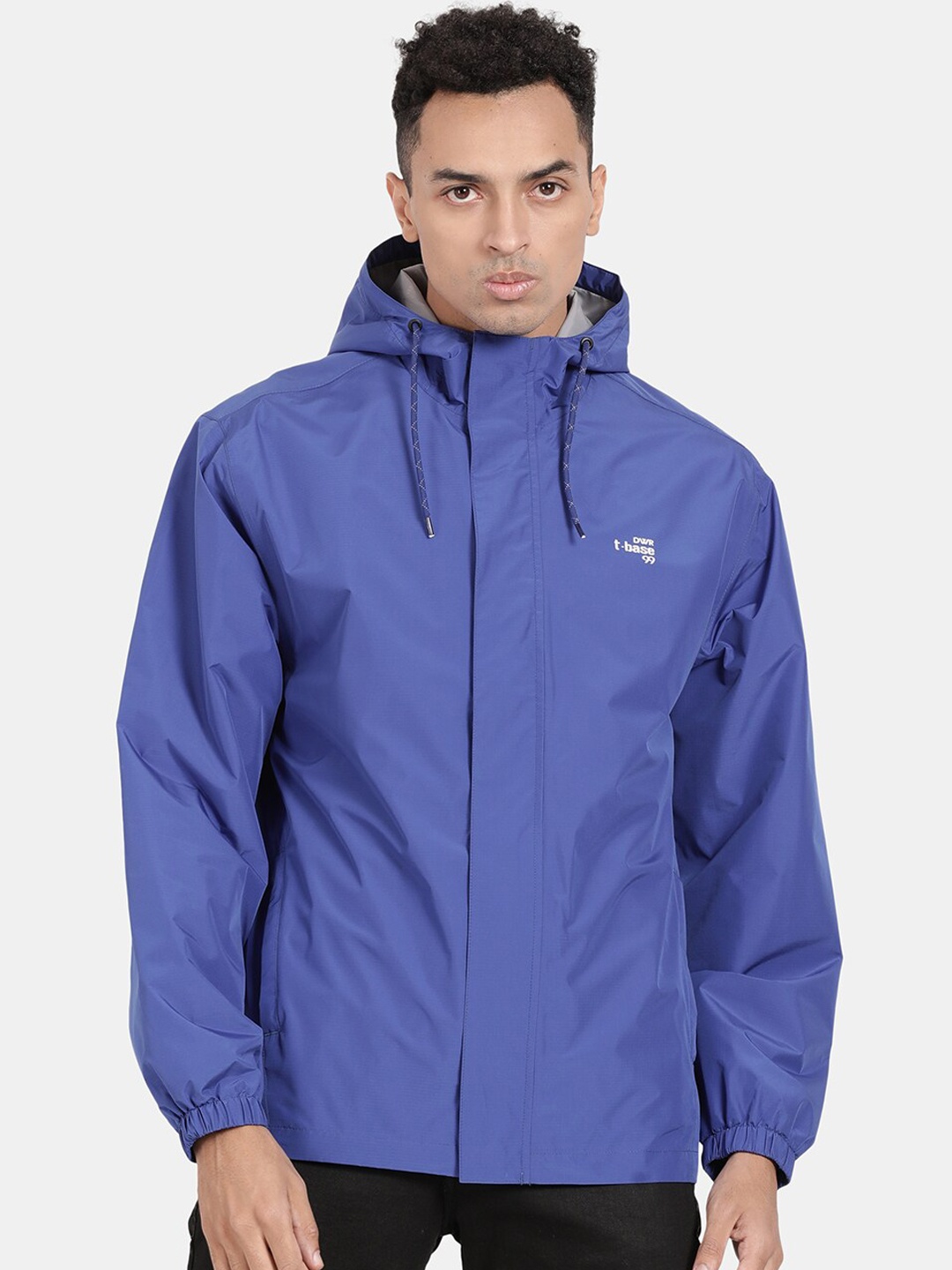 

t-base Men Blue Solid Rain Jacket