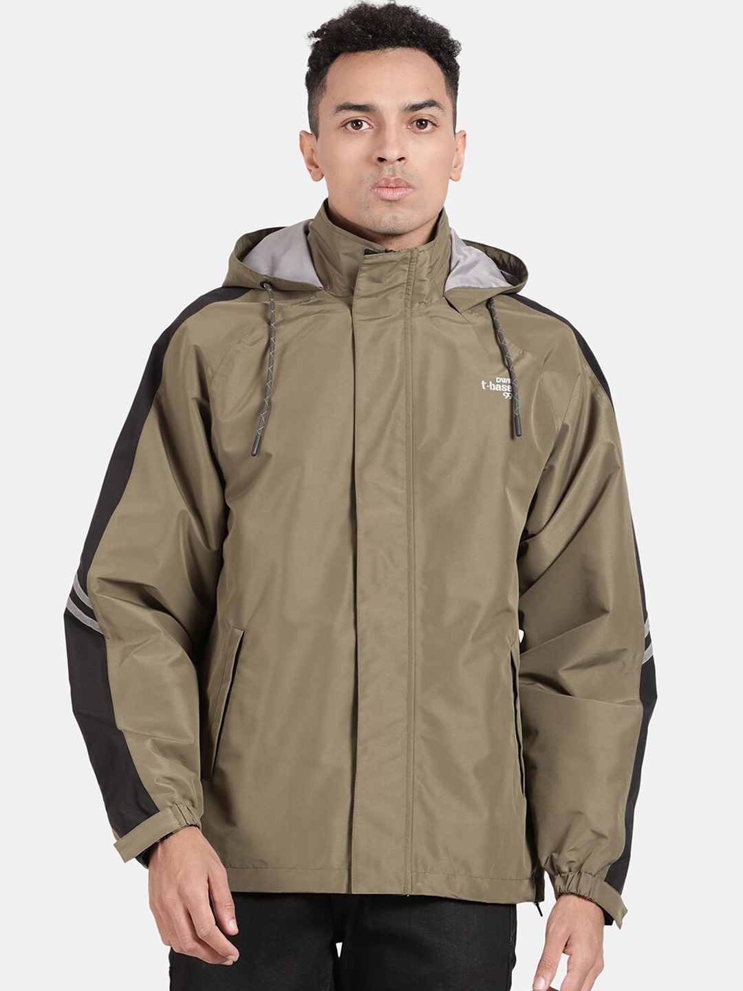 

t-base Men Olive Solid Rain Jacket