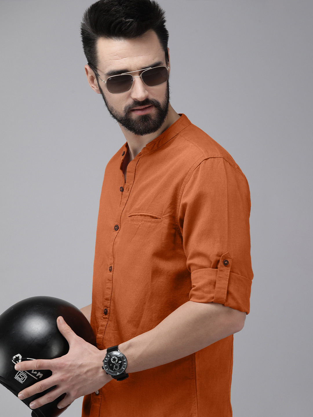 

The Roadster Lifestyle Co. Men Brown Solid Slim Fit Casual Shirt