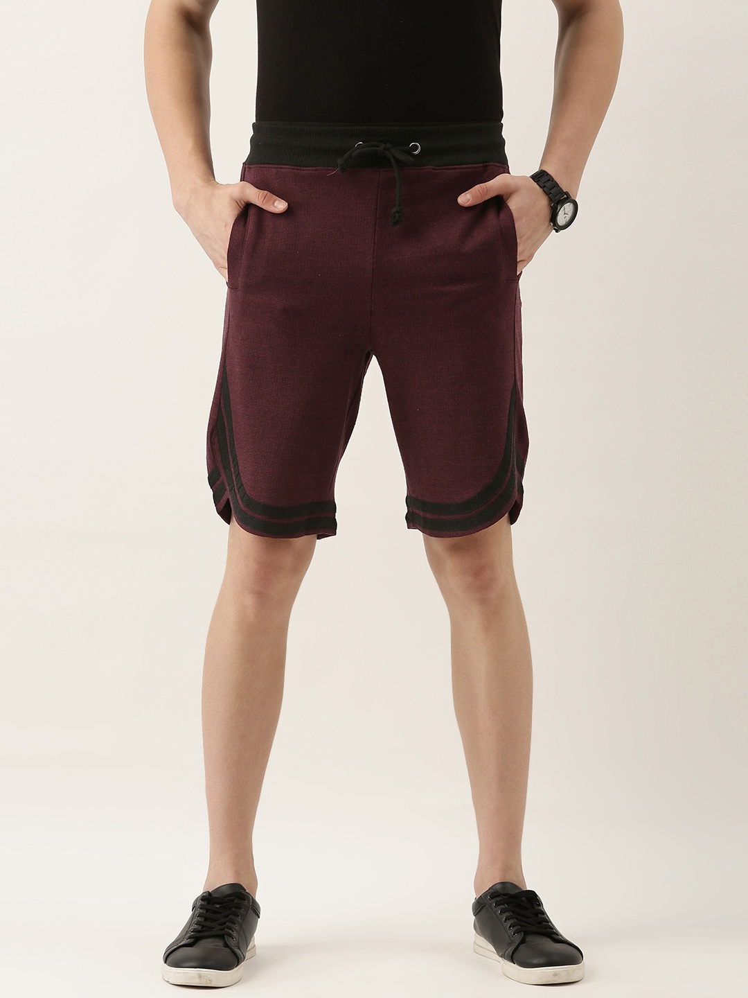 

ARISE Men Burgundy Solid Shorts