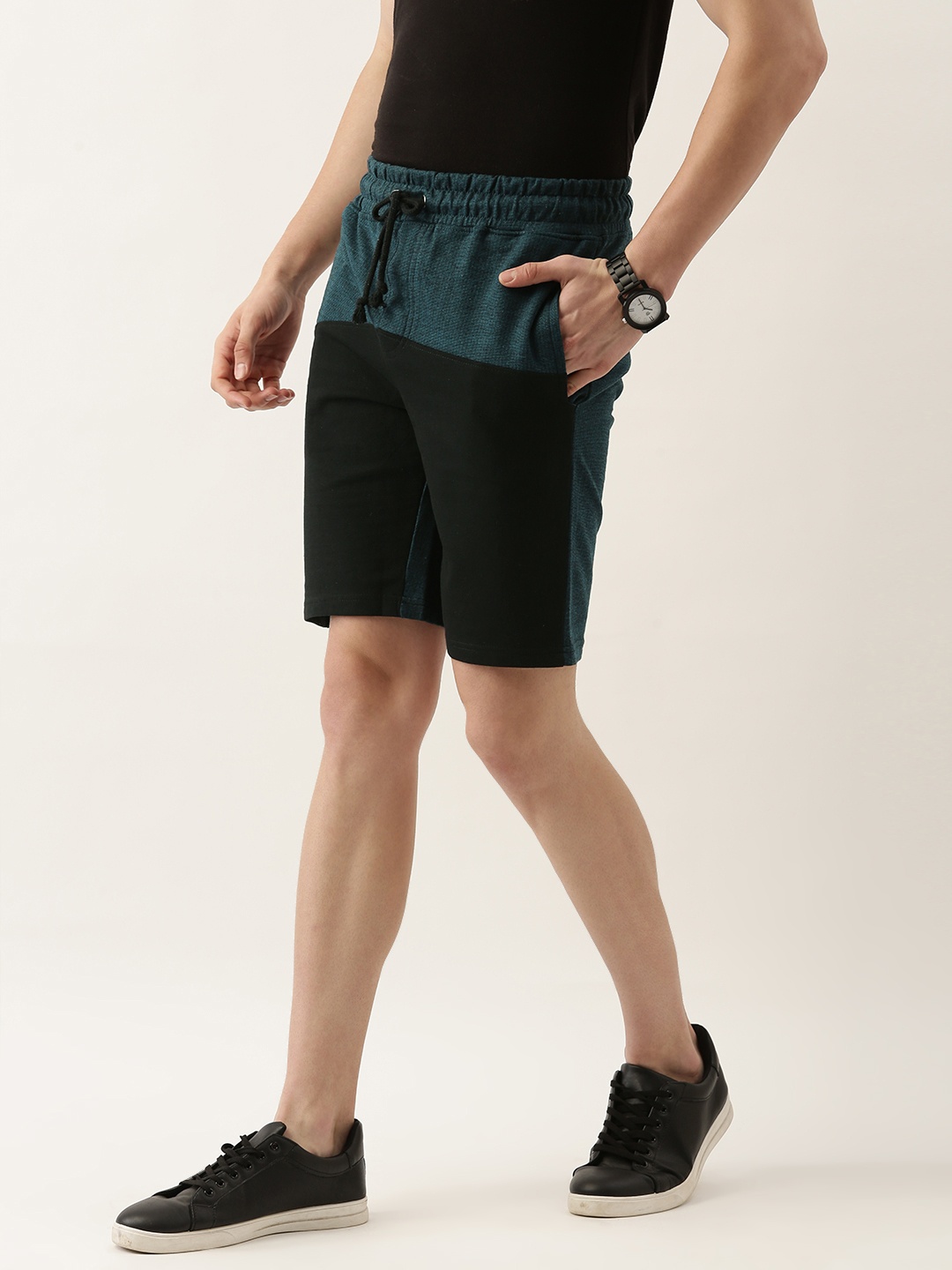 

ARISE Men Teal Blue & Black Colourblocked Shorts