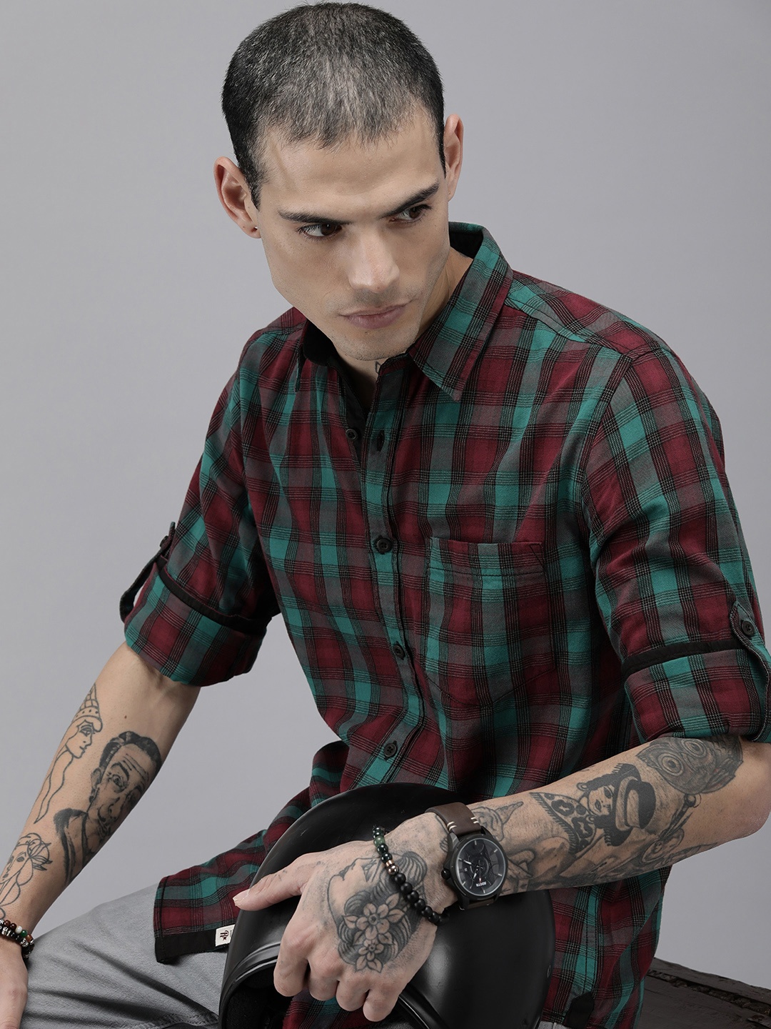 

The Roadster Lifestyle Co. Men Green & Red Checked Pure Cotton Sustainable Casual Shirt