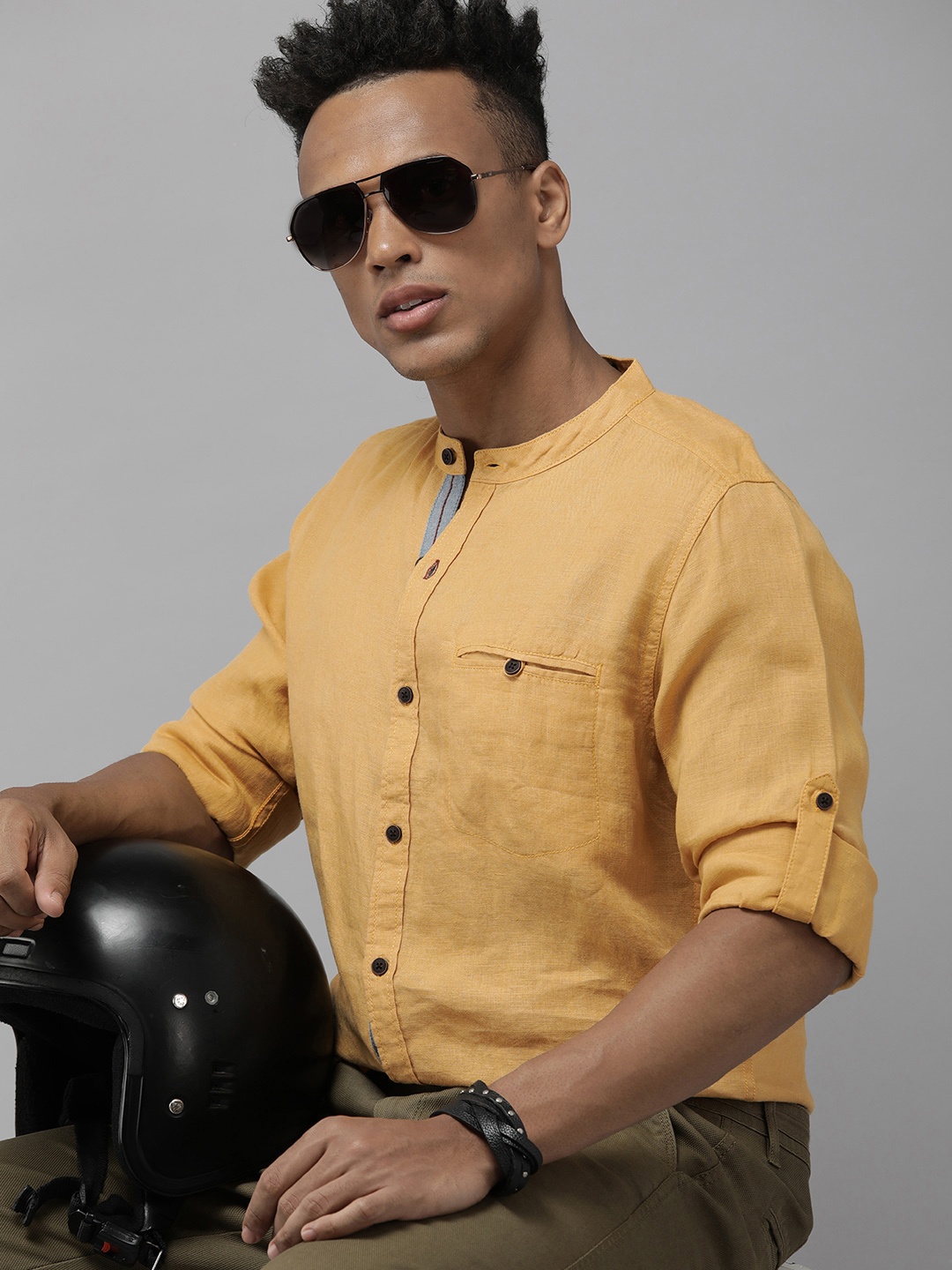 

The Roadster Lifestyle Co. Men Mustard Yellow Solid Roll-Up Sleeves Casual Shirt