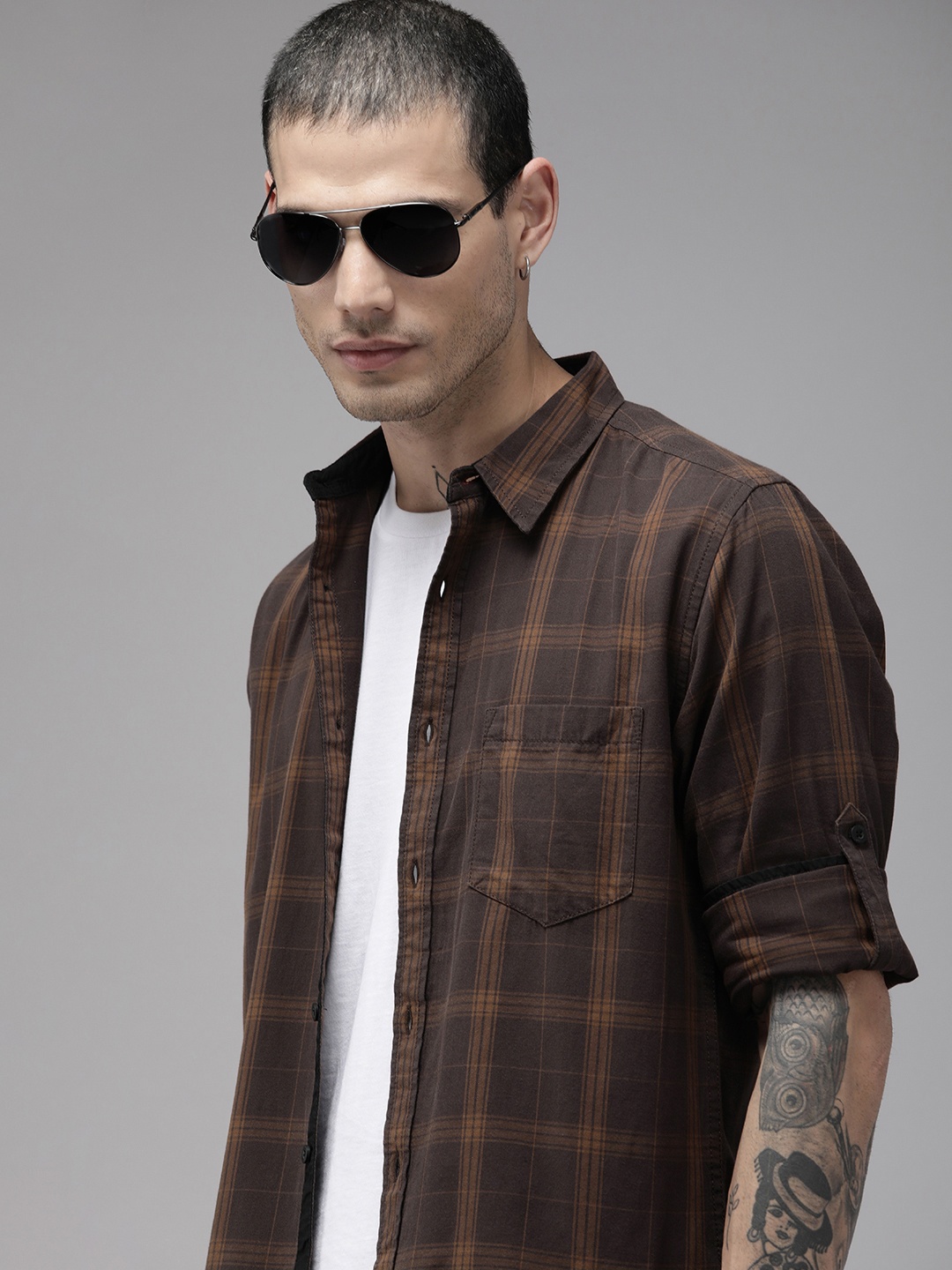 

The Roadster Lifestyle Co. Men Brown Checked Pure Cotton Casual Shirt