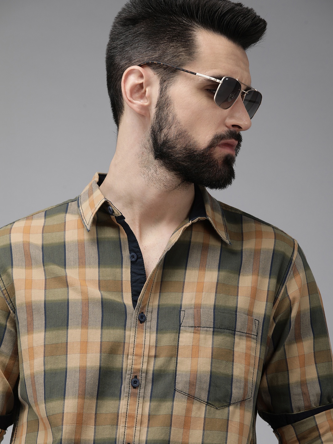 

Roadster Men Beige & Olive Green Checked Pure Cotton Casual Shirt