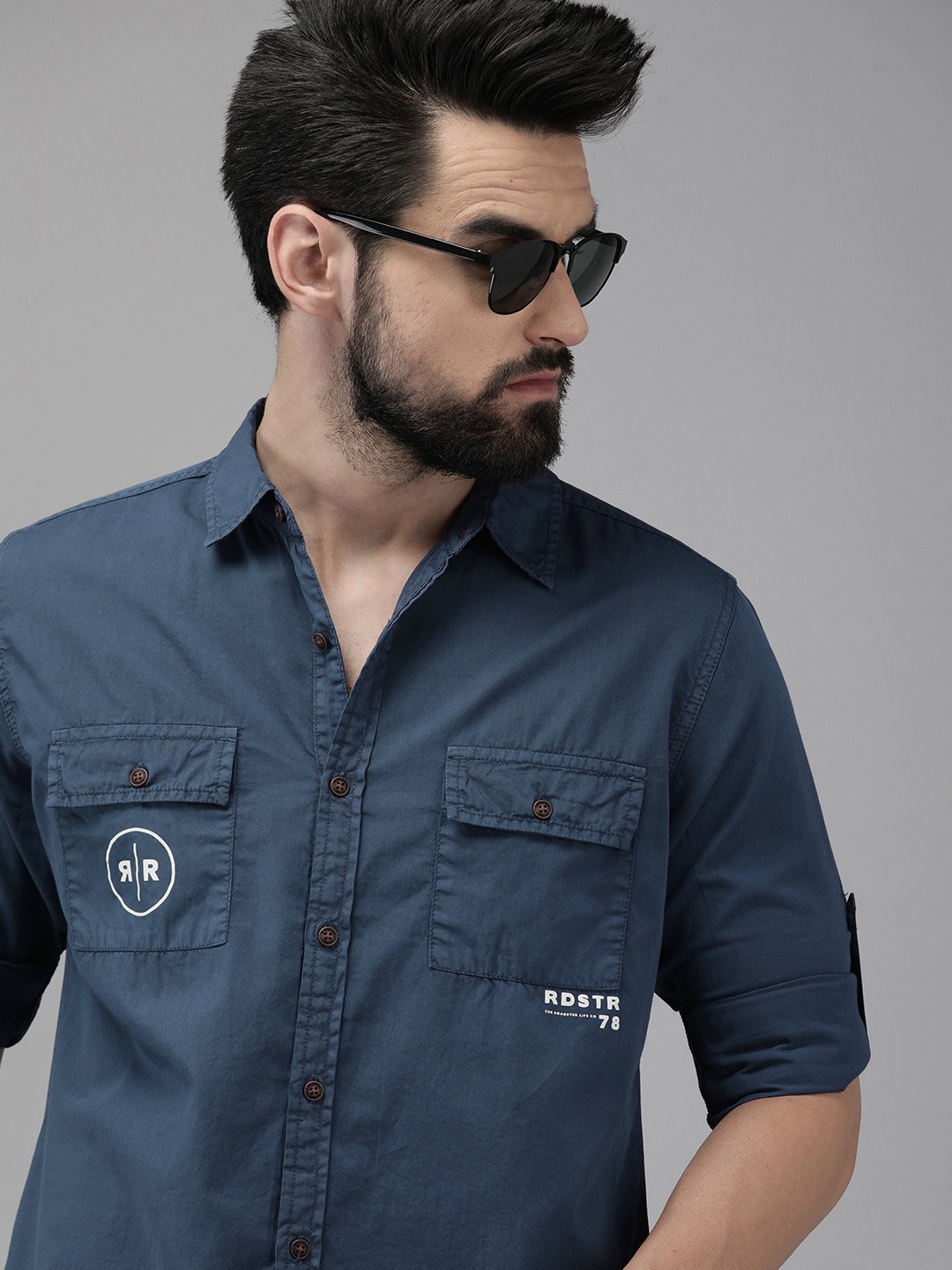 

The Roadster Lifestyle Co. Men Navy Blue Solid Pure Cotton Casual Shirt