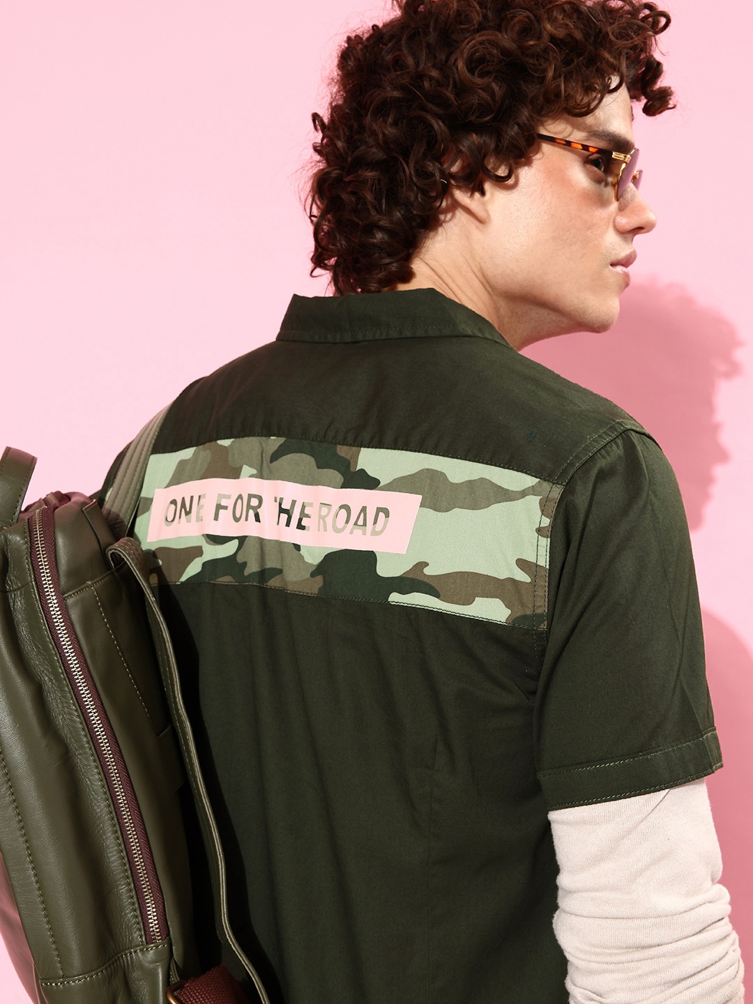 

Roadster Men Green Solid Pure Cotton Casual Shirt