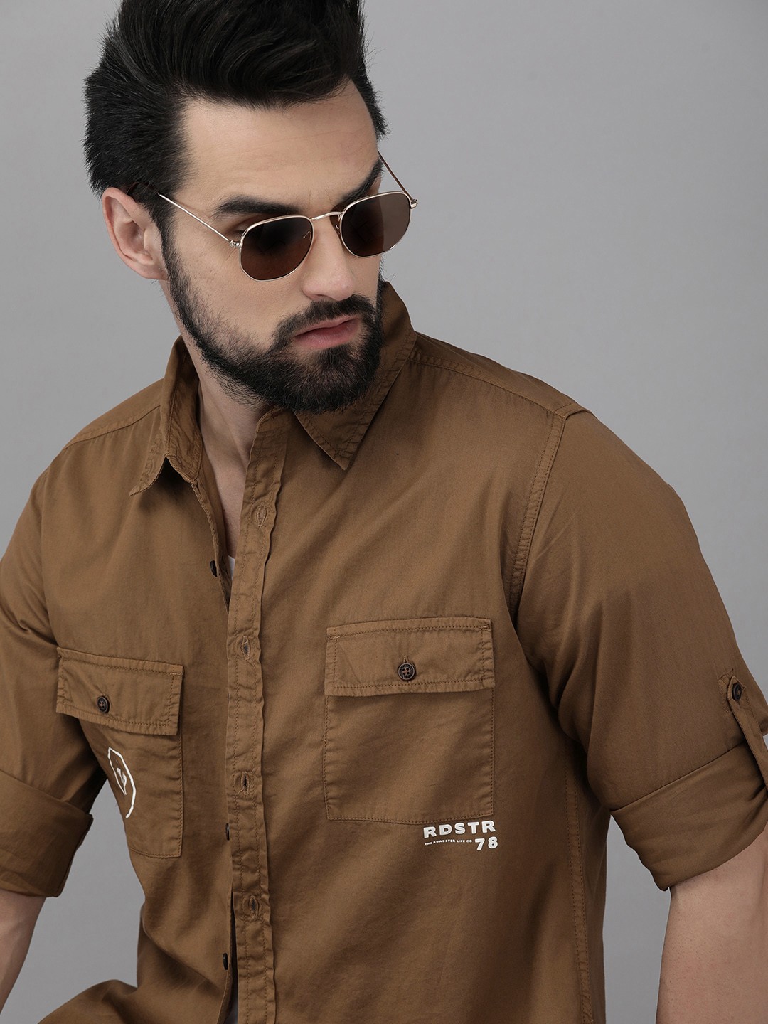 

The Roadster Life Co. Men Brown Solid Pure Cotton Casual Shirt