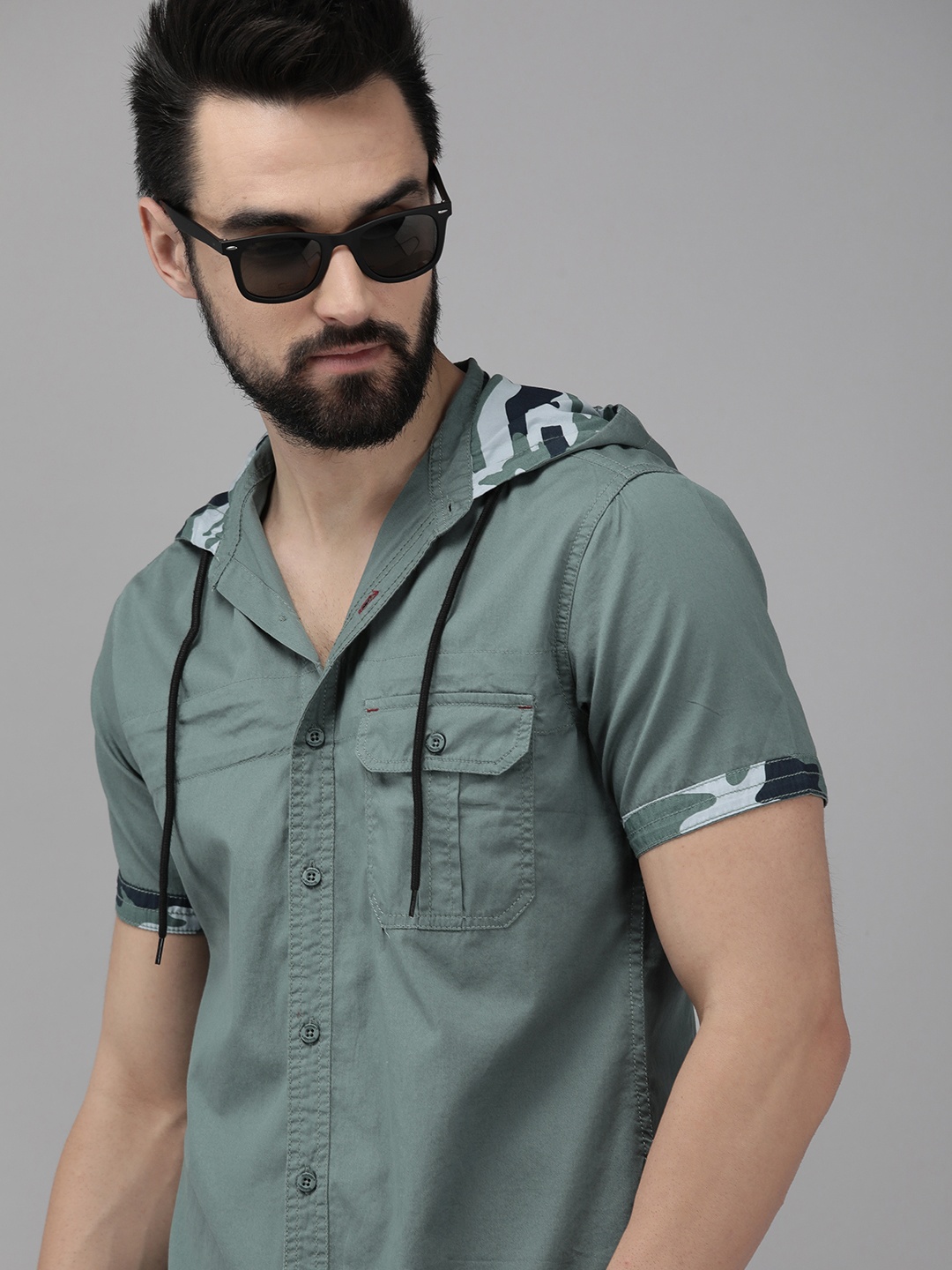 

The Roadster Lifestyle Co. Men Teal Green Pure Cotton Casual Shirt