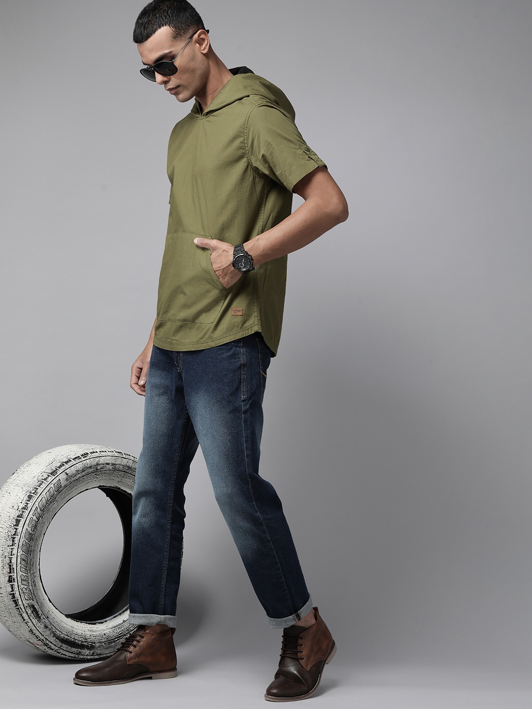 

Roadster Men Pure Cotton Hooded Sweatshirt, Olive