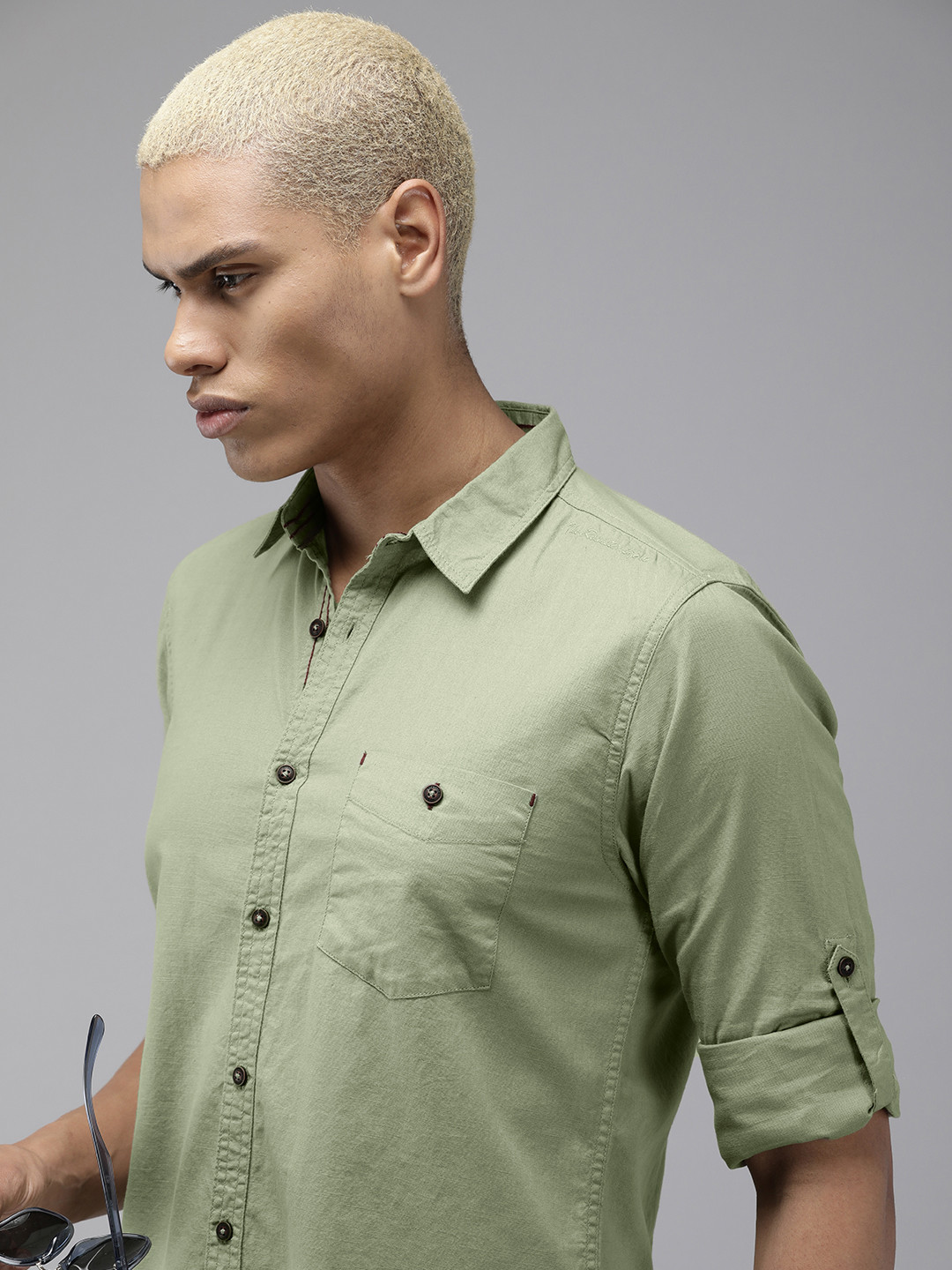 

The Roadster Lifestyle Co. Men Pure Cotton Casual Shirt, Olive