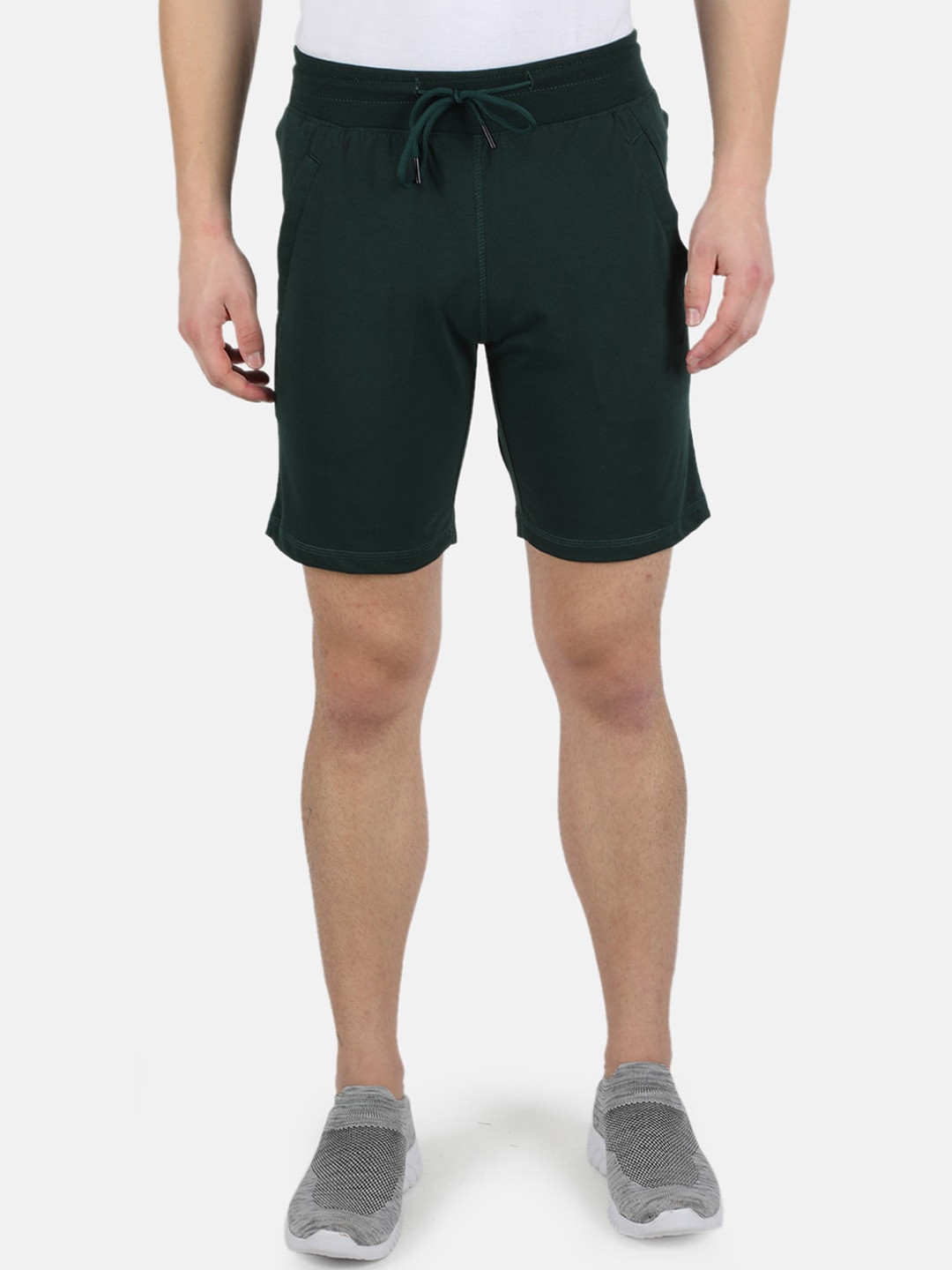 

Monte Carlo Men Green Shorts