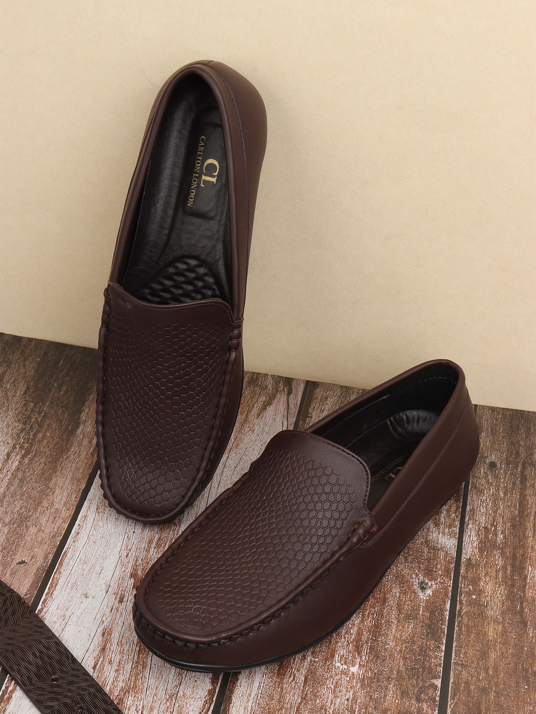 

Carlton London Men Maroon Perforations Loafers
