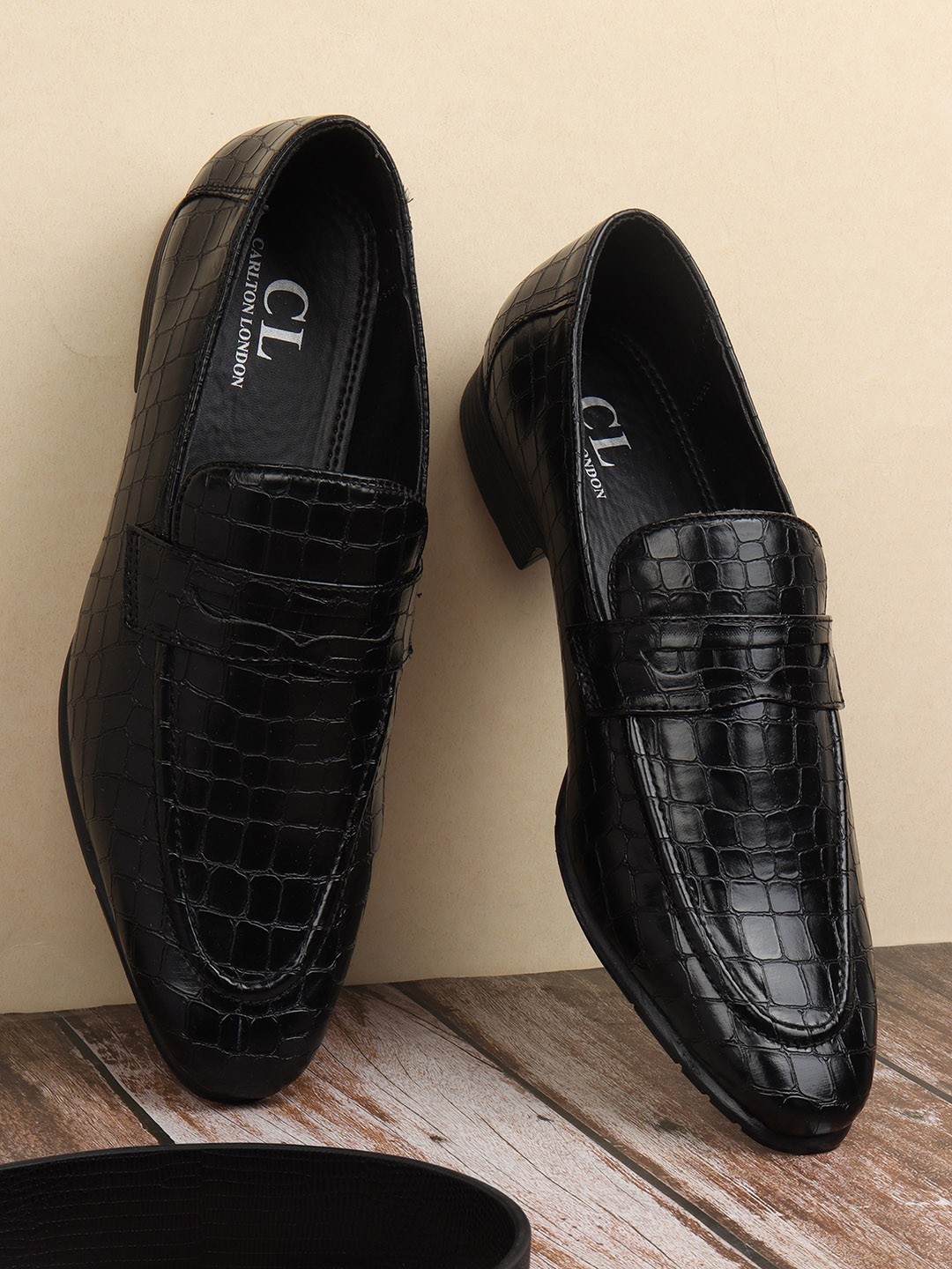 

Carlton London Men Black Textured Slip-On Sneakers