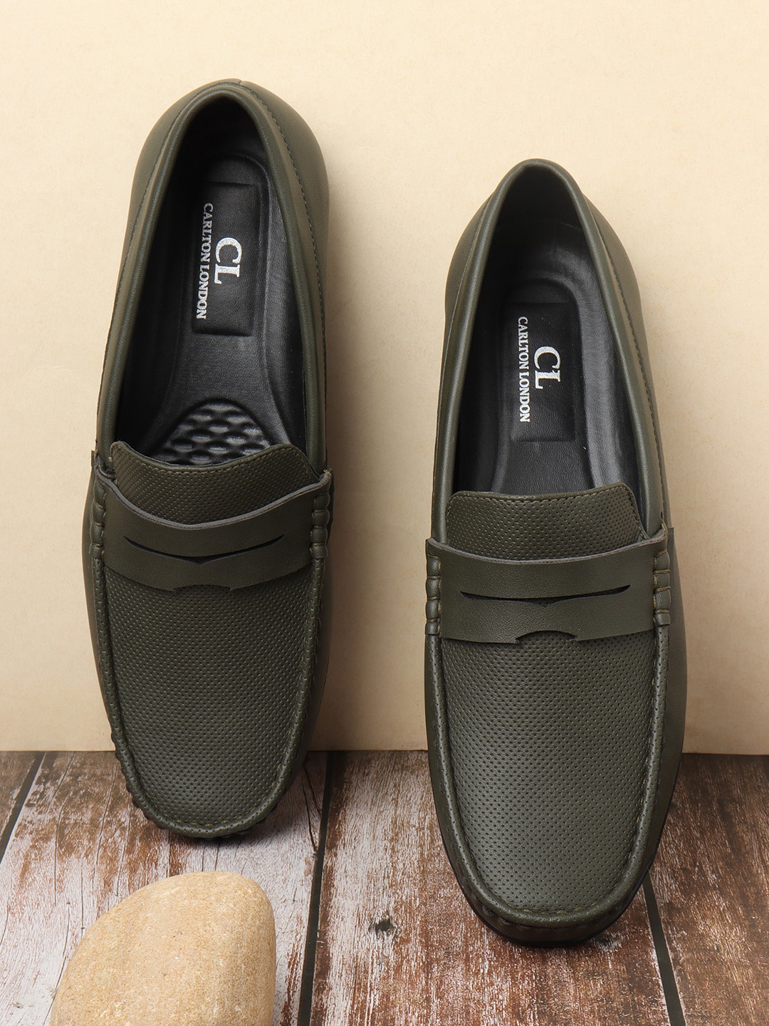 

Carlton London Men Olive Green Colourblocked Loafers