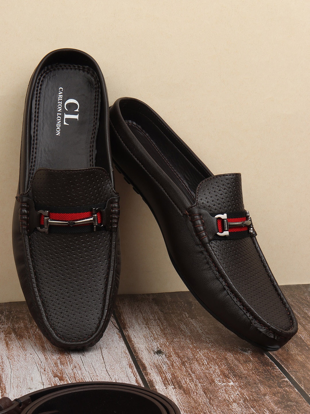 

Carlton London Men Brown Textured Driving Shoes