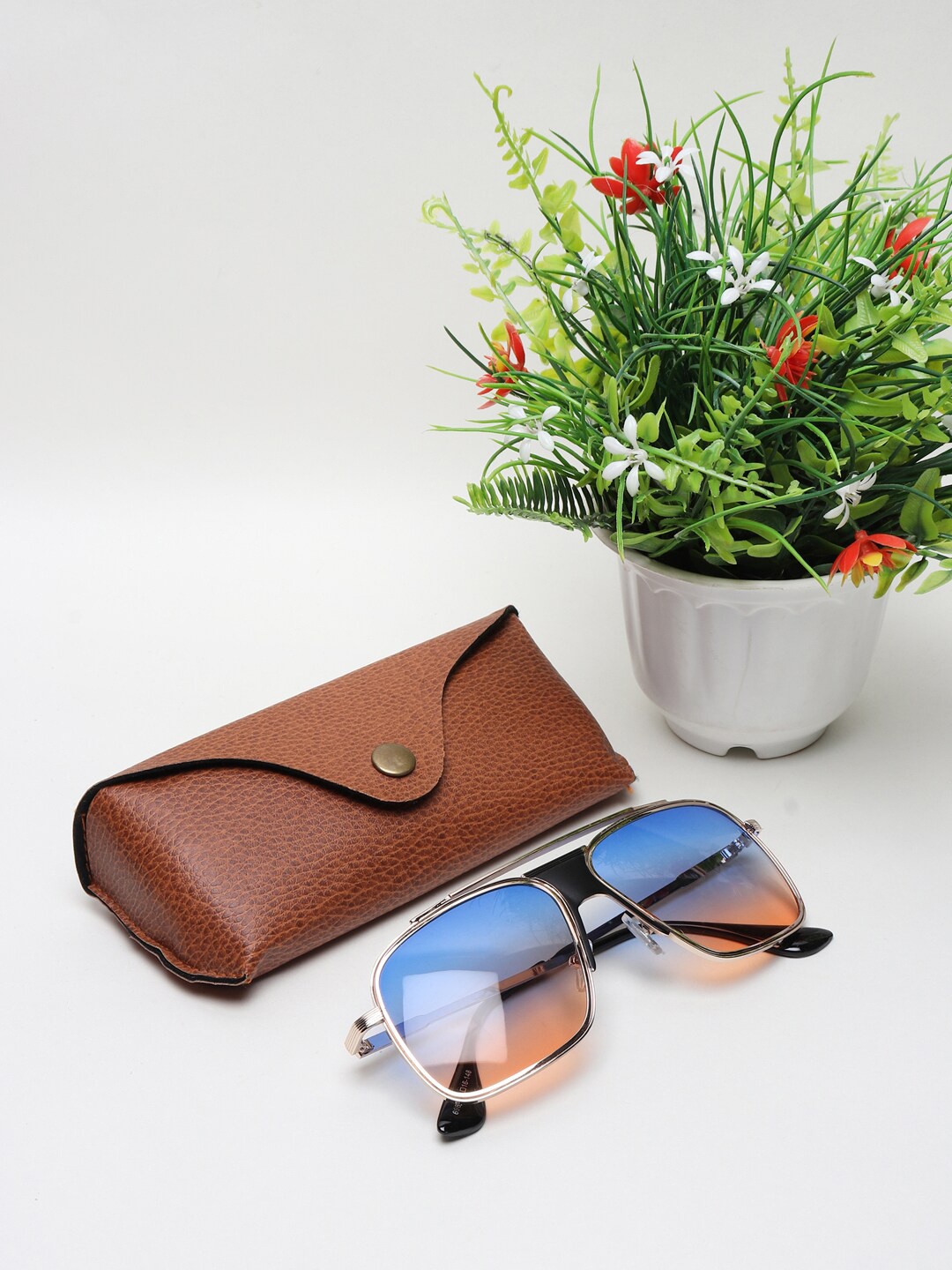 

Swiss Design Unisex Blue Lens & Gold-Toned UV Protected Aviator Sunglasses SDSG-6988-09