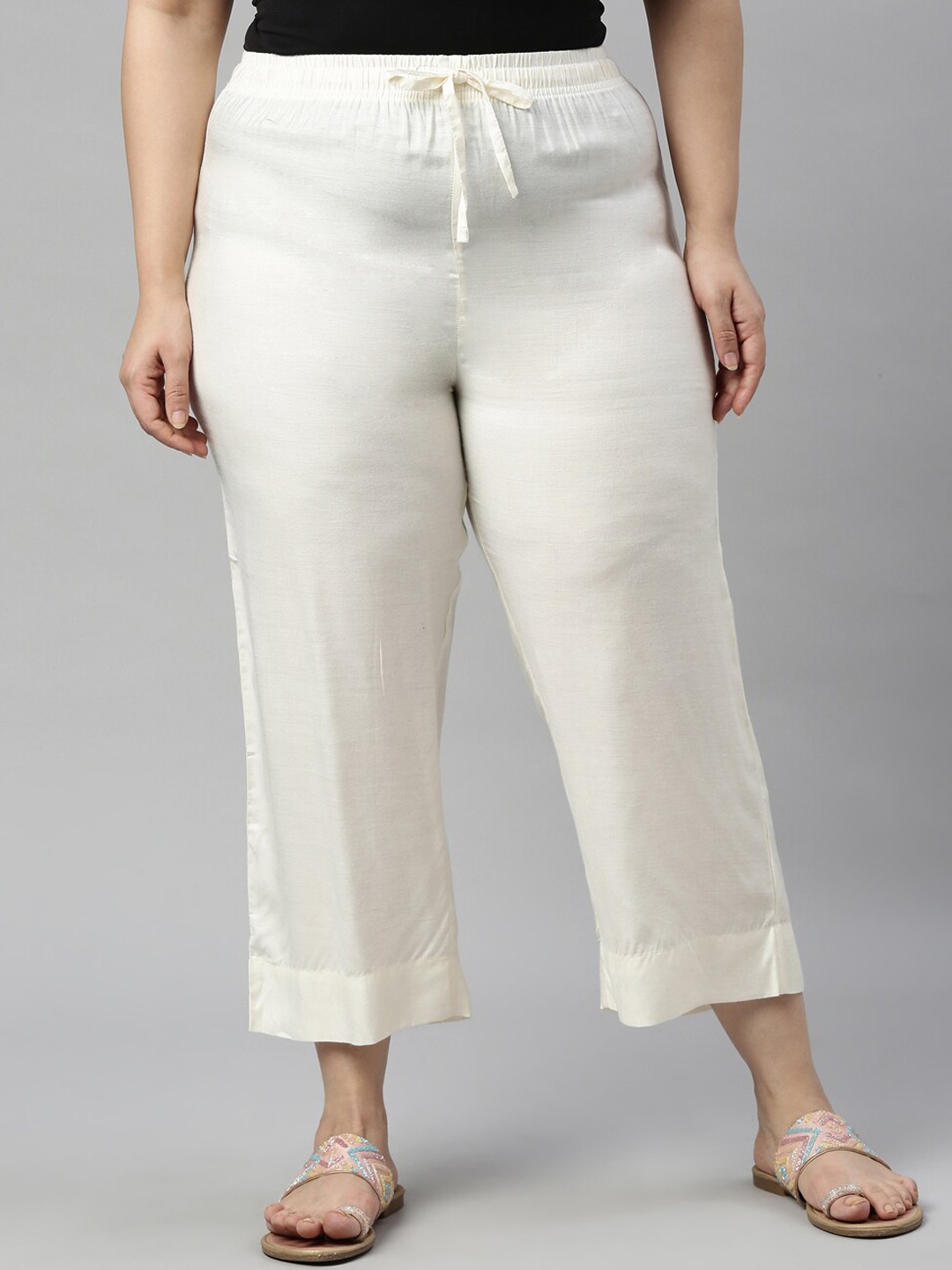 

Go Colors Women Cream-Coloured Tapered Fit Trousers