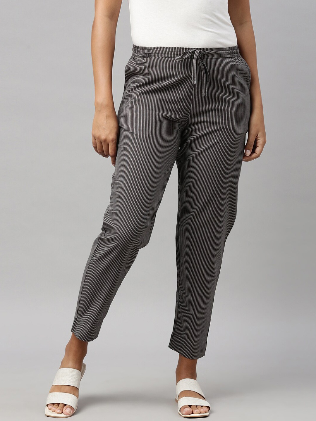 Go Colors Women Grey Tapered Fit Trousers