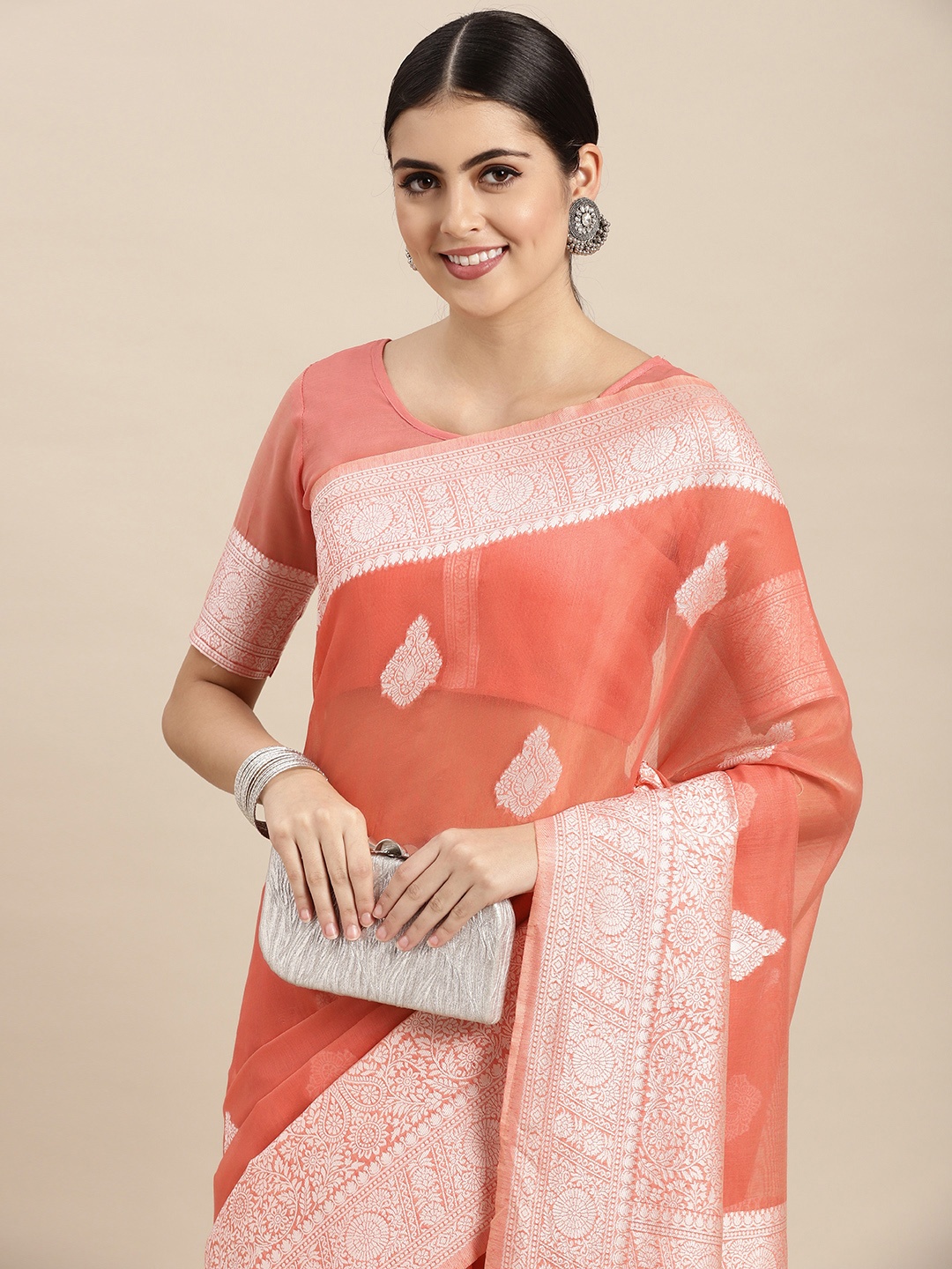 

VAIRAGEE Peach-Coloured & White Ethnic Motifs Pure Cotton Saree