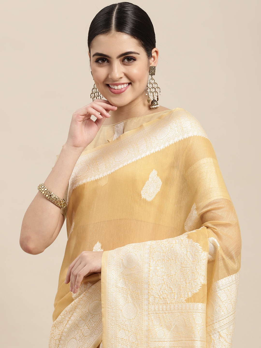 

VAIRAGEE Cream-Coloured & White Ethnic Motifs Pure Cotton Saree