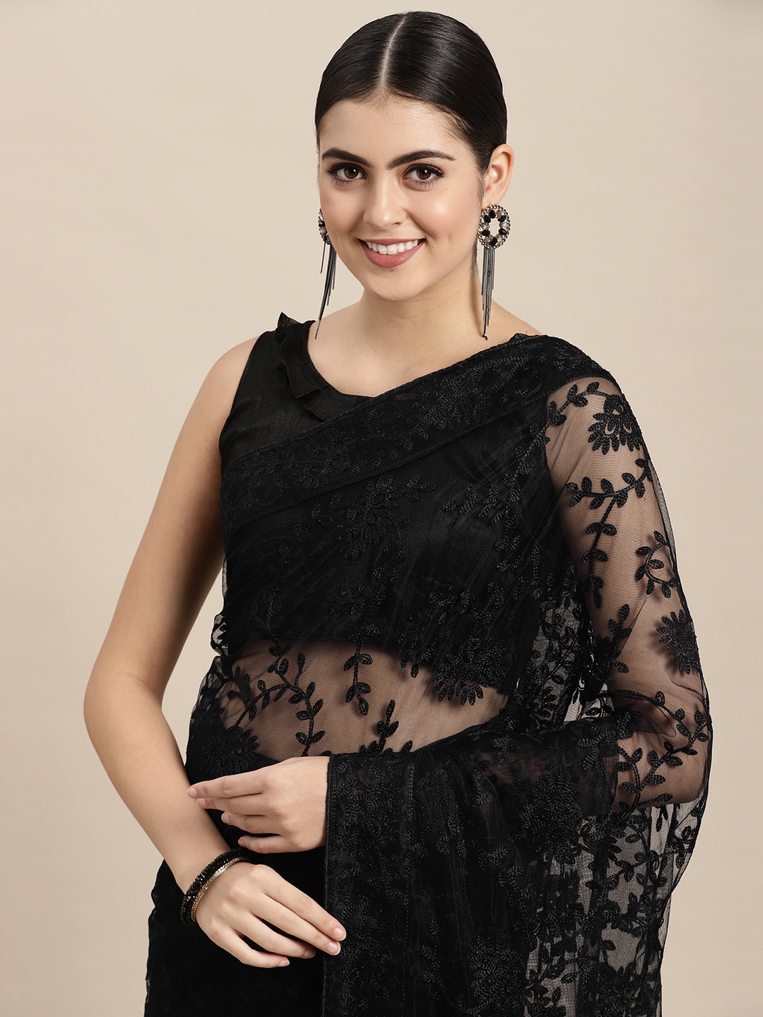 

VAIRAGEE Black Floral Net Saree