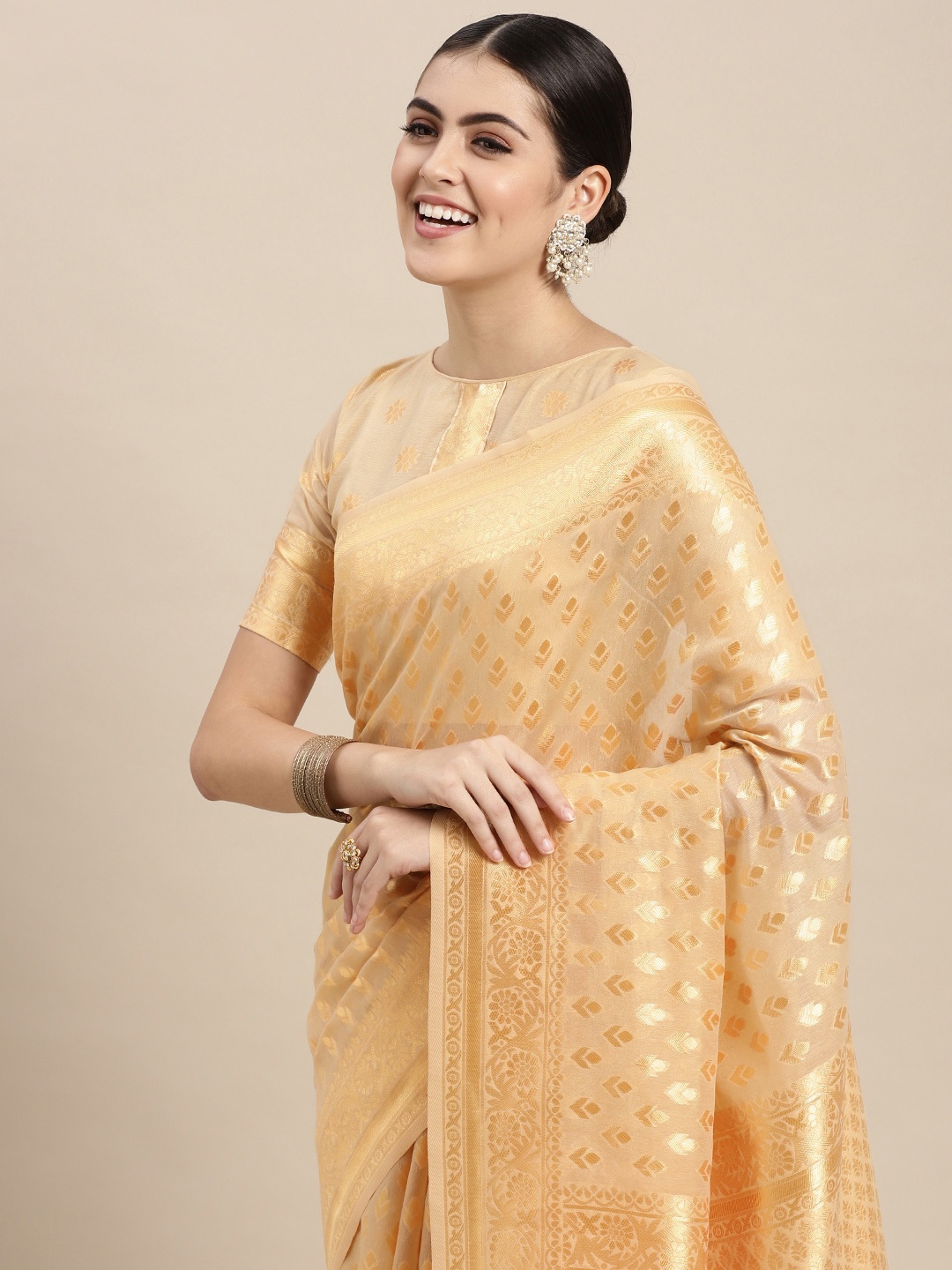 

VAIRAGEE Cream-Coloured & Golden Ethnic Motifs Pure Cotton Saree