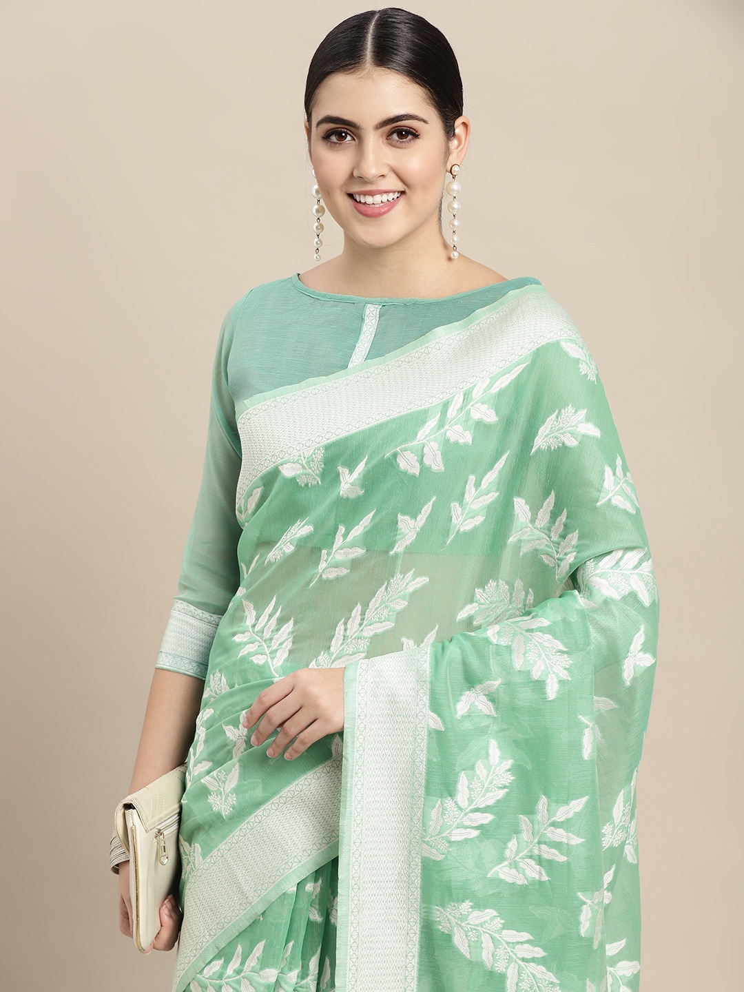 

VAIRAGEE Blue & White Floral Cotton Silk Saree