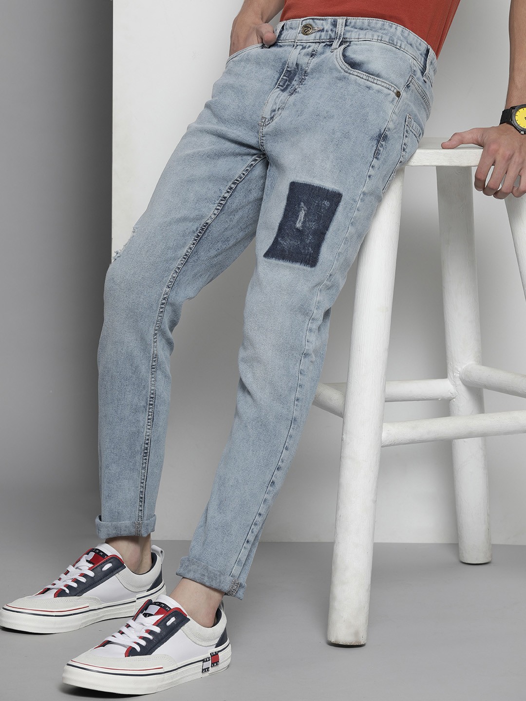 

The Indian Garage Co Men Blue Slim Fit Applique Stretchable Jeans