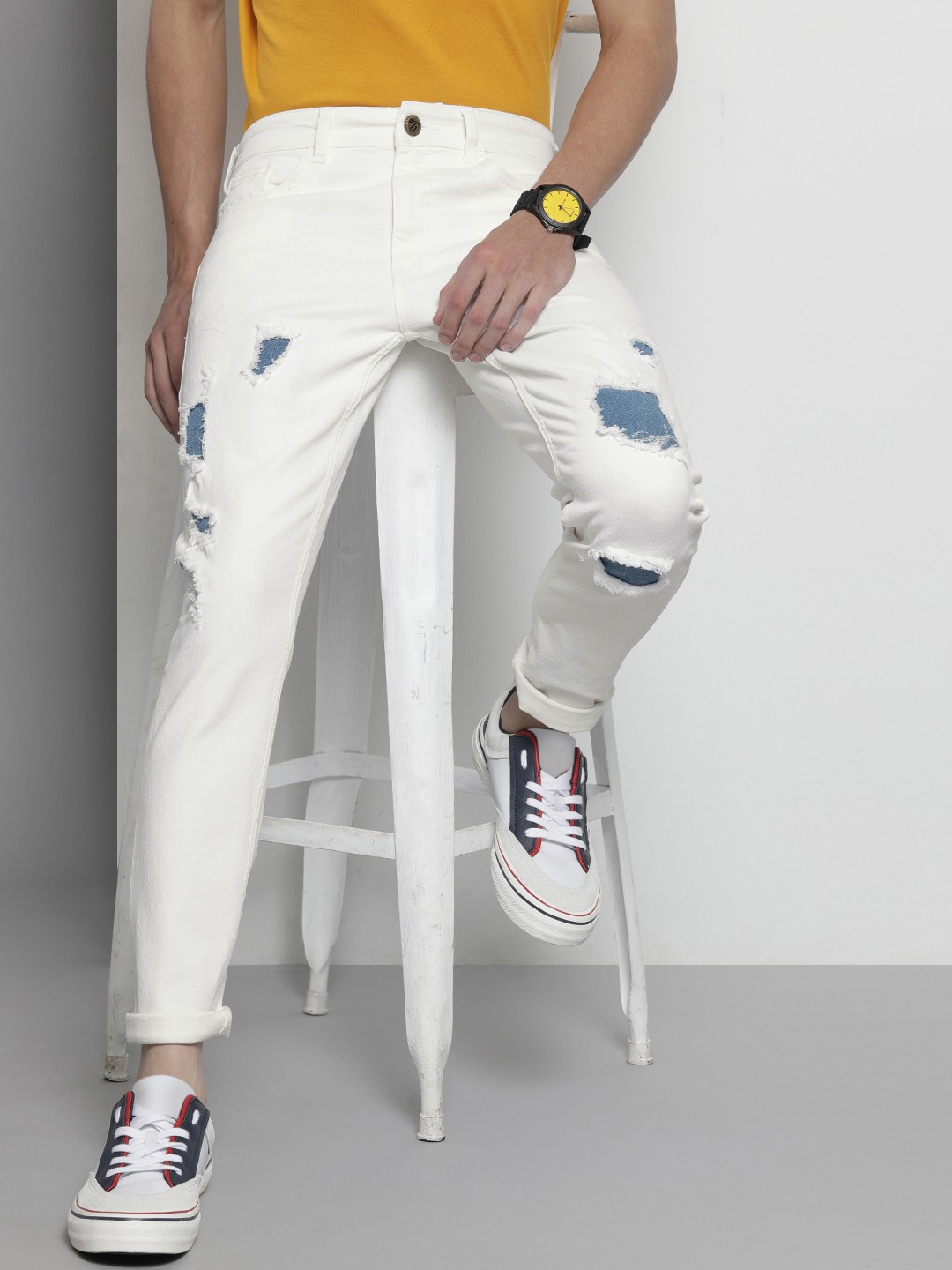 

The Indian Garage Co Men White Slim Fit Low Distress Applique Stretchable Jeans