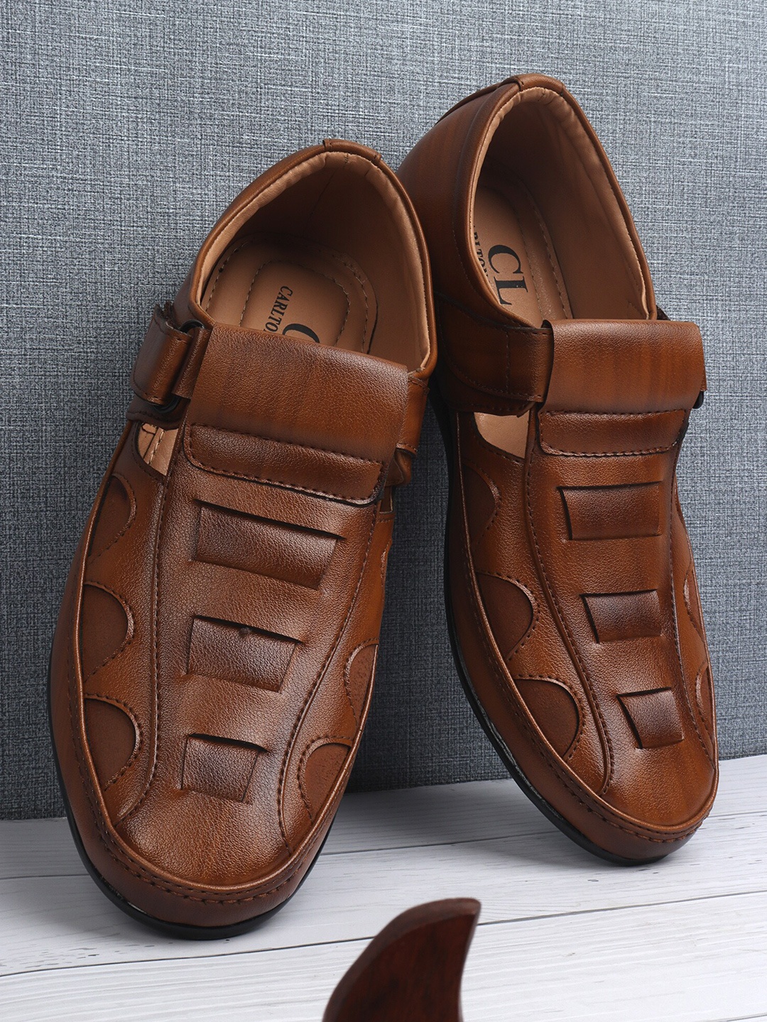 

Carlton London Men Tan Brown Fisherman Sandals