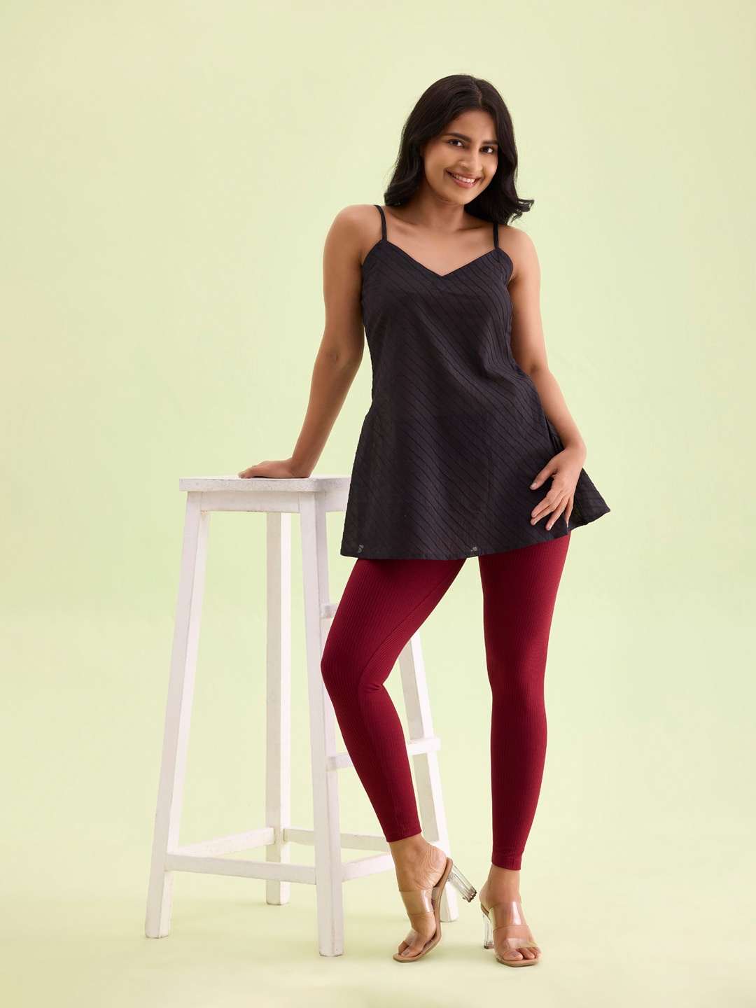 Go Colors Women Maroon Solid Slim-Fit Ankle-Length Leggings