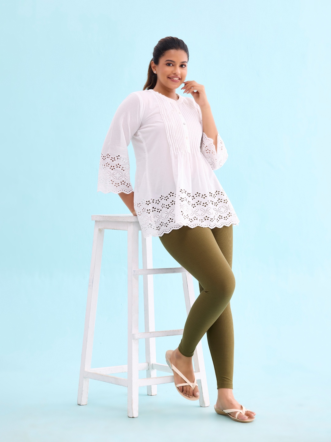 Go Colors Women Olive-Green Solid Slim-Fit Ankle-Length Leggings
