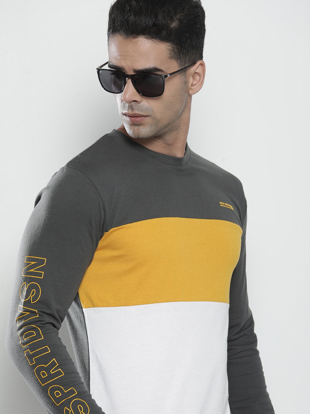 

The Indian Garage Co Men Colourblocked T-shirt, Grey