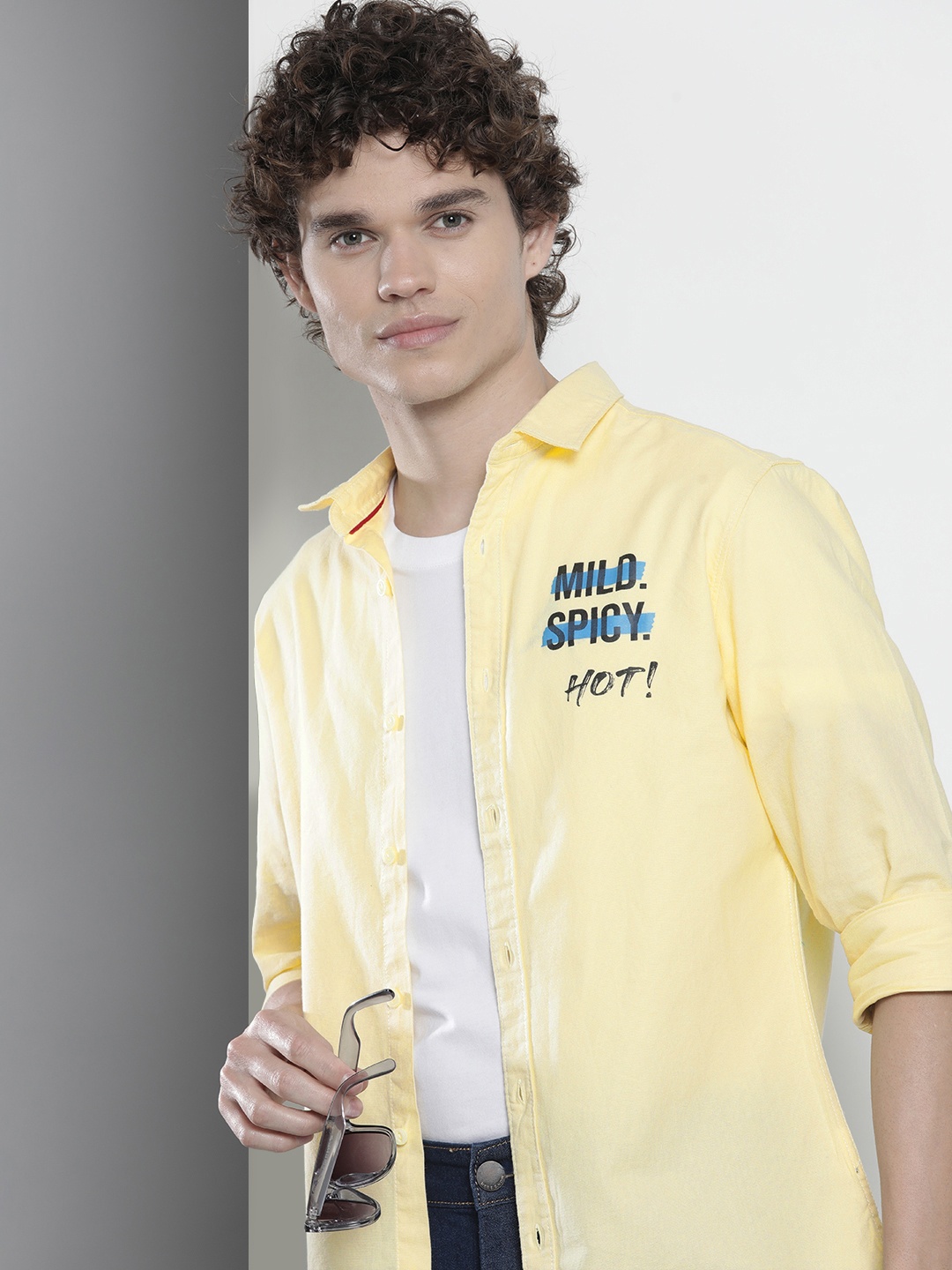 

The Indian Garage Co Men Yellow Pure Cotton Casual Shirt