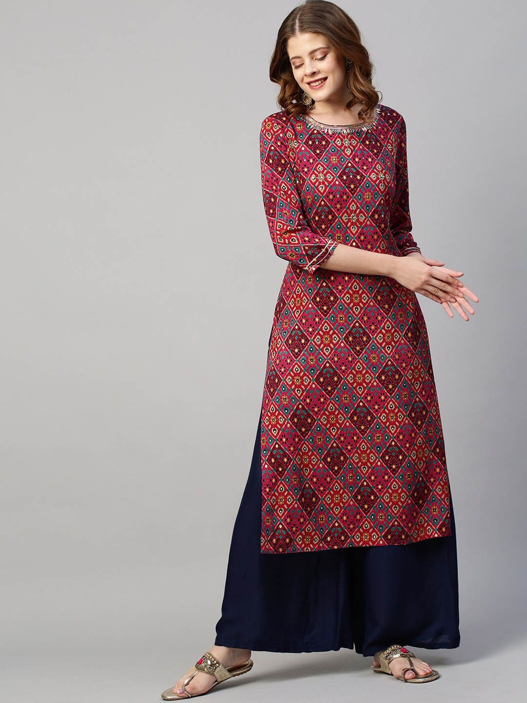 

FASHOR Women Pink Geometric Printed Cold-Shoulder Sleeves Thread Work Kurta