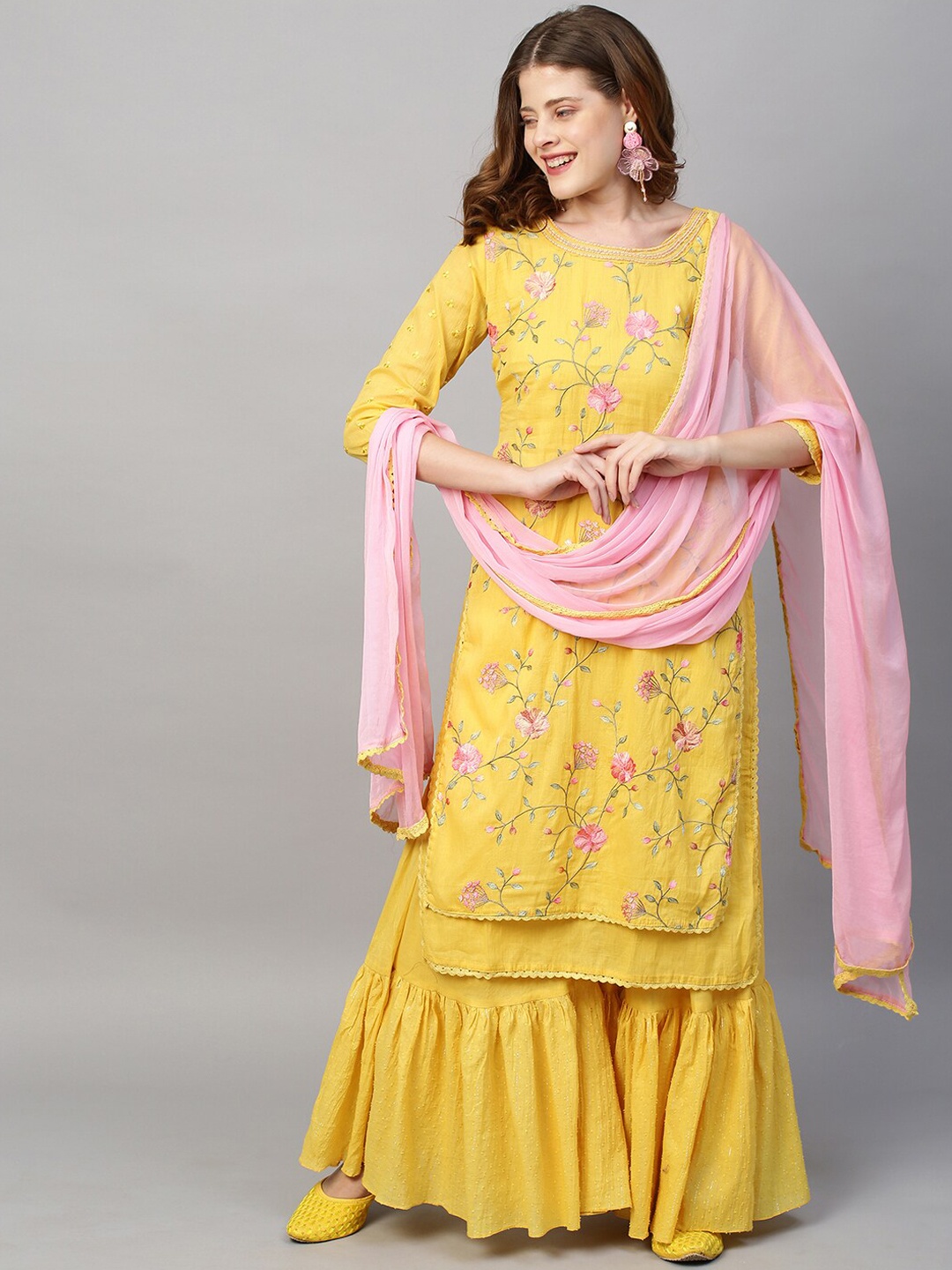 

FASHOR Women Yellow Empire Beads and Stones Pure Cotton Kurta with Trousers