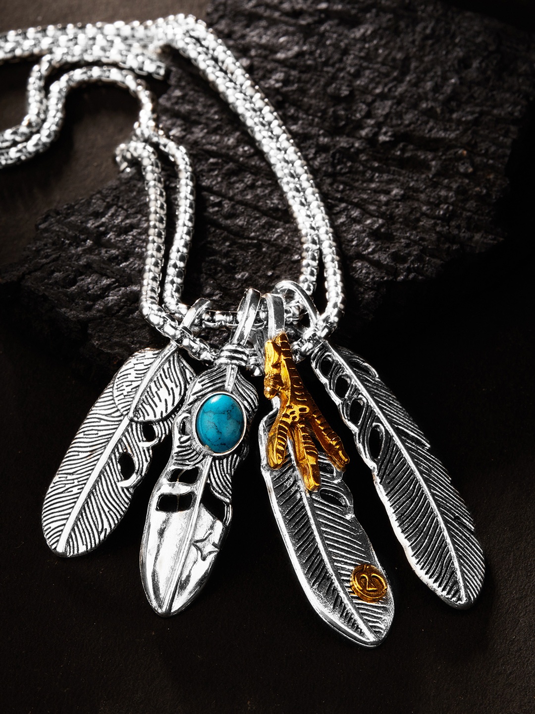 

Roadster Men Silver-Plated Pendant Chain