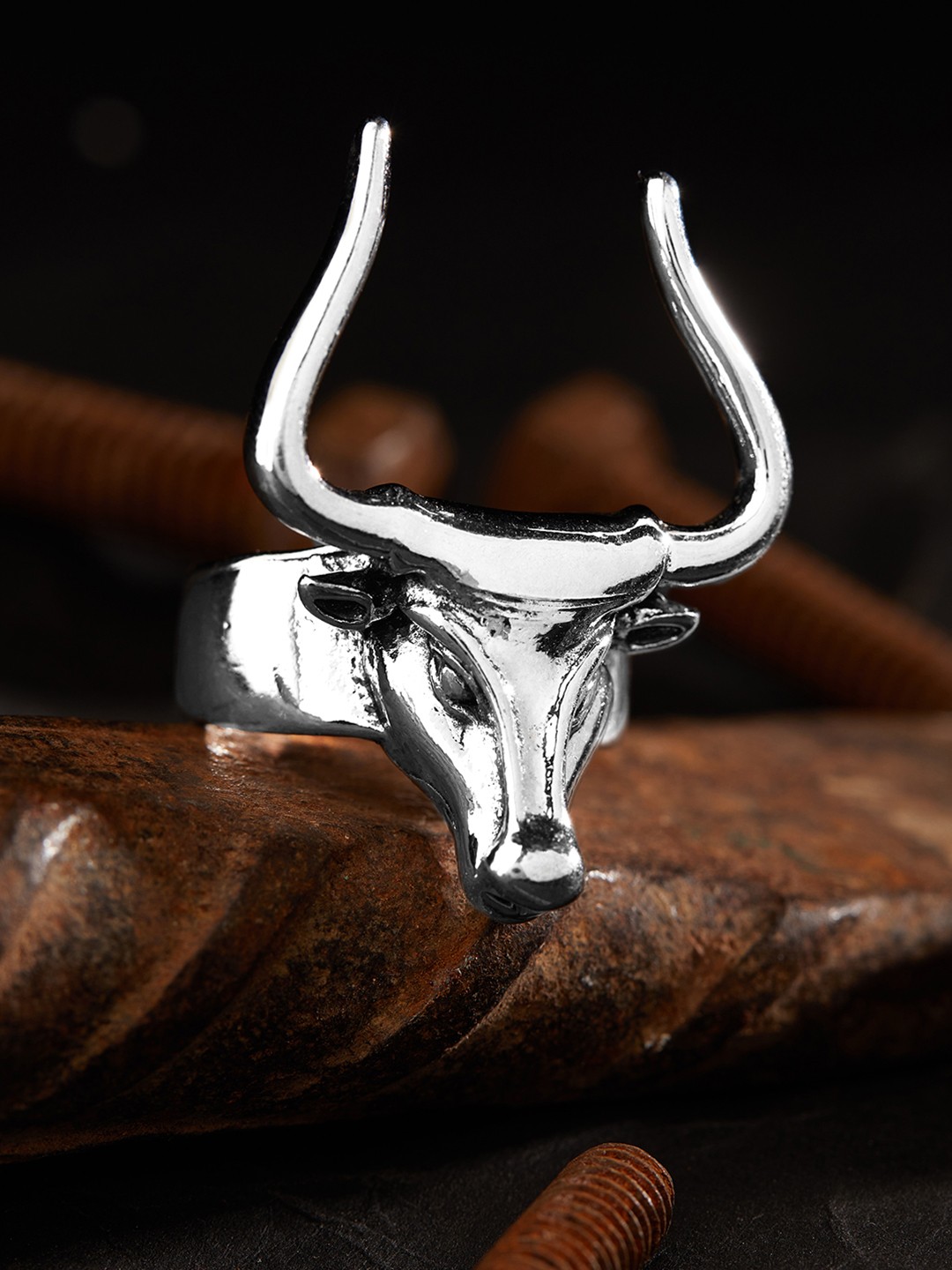 

Roadster Men Silver-Plated Bull Face Charm Finger Ring