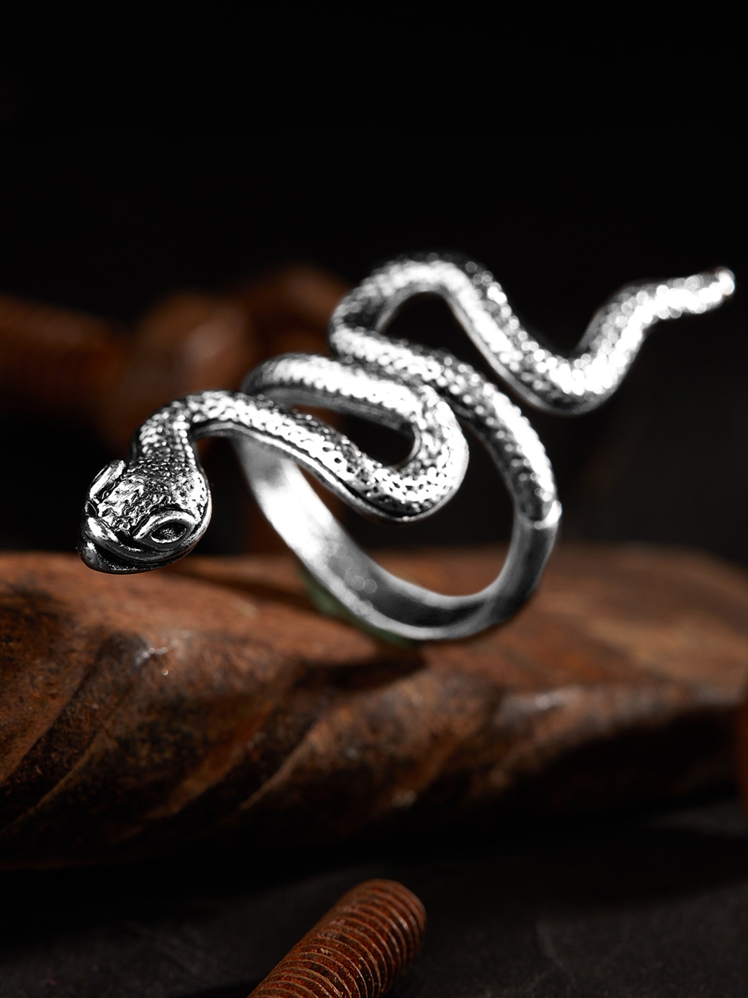 

Roadster Men Silver-Plated Finger Ring